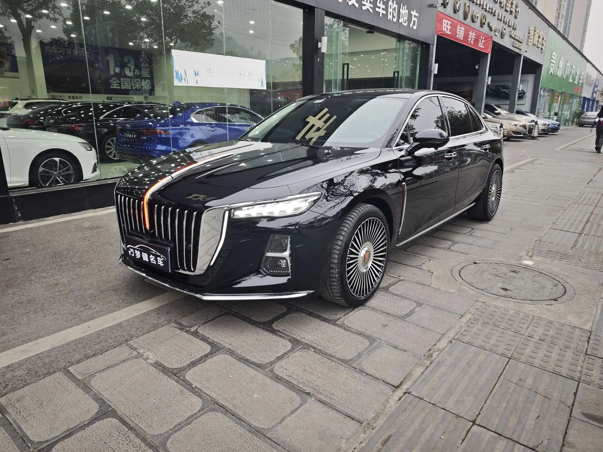 Hongqi H5  из Китая