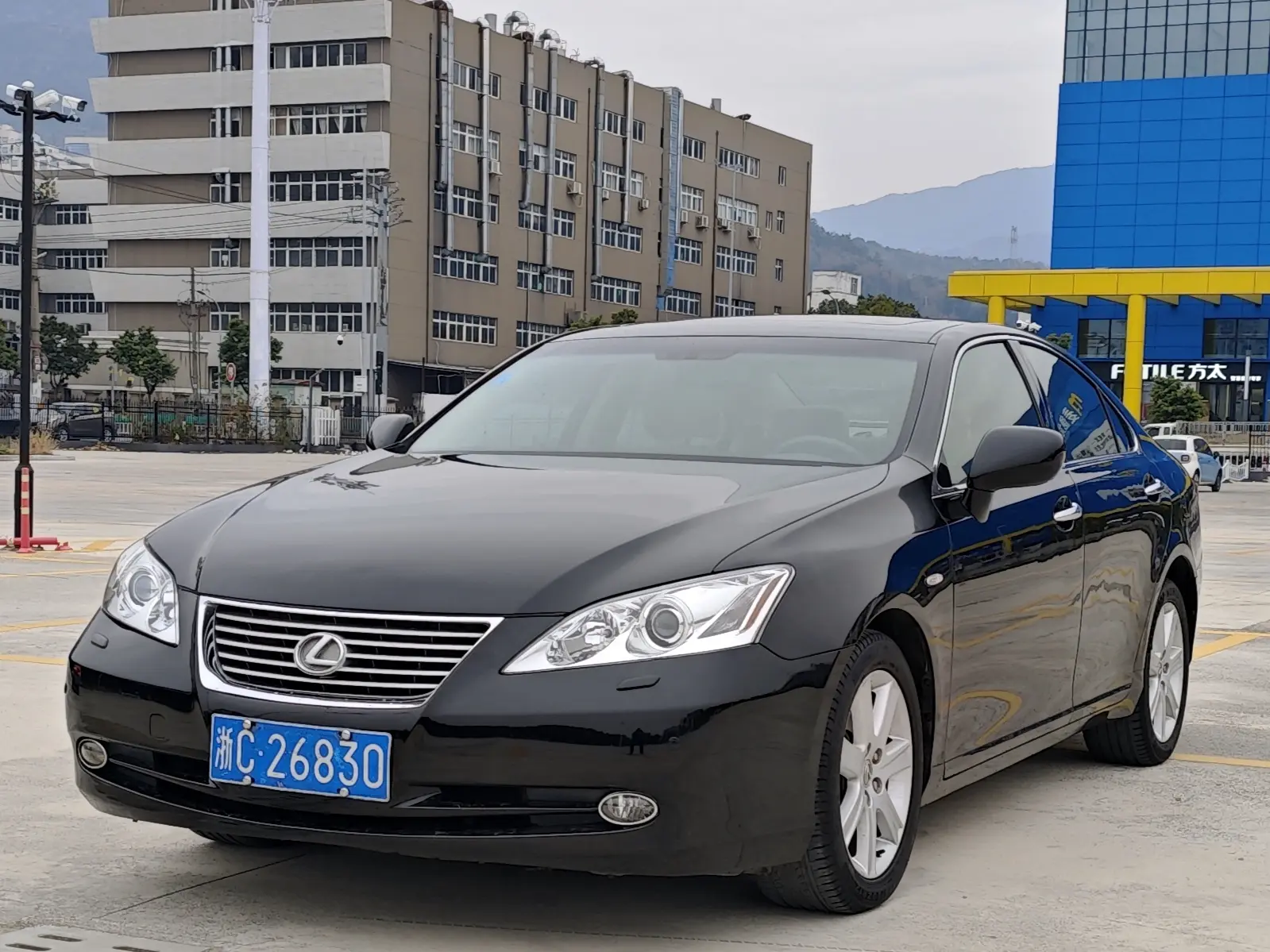 Lexus ES  из Китая