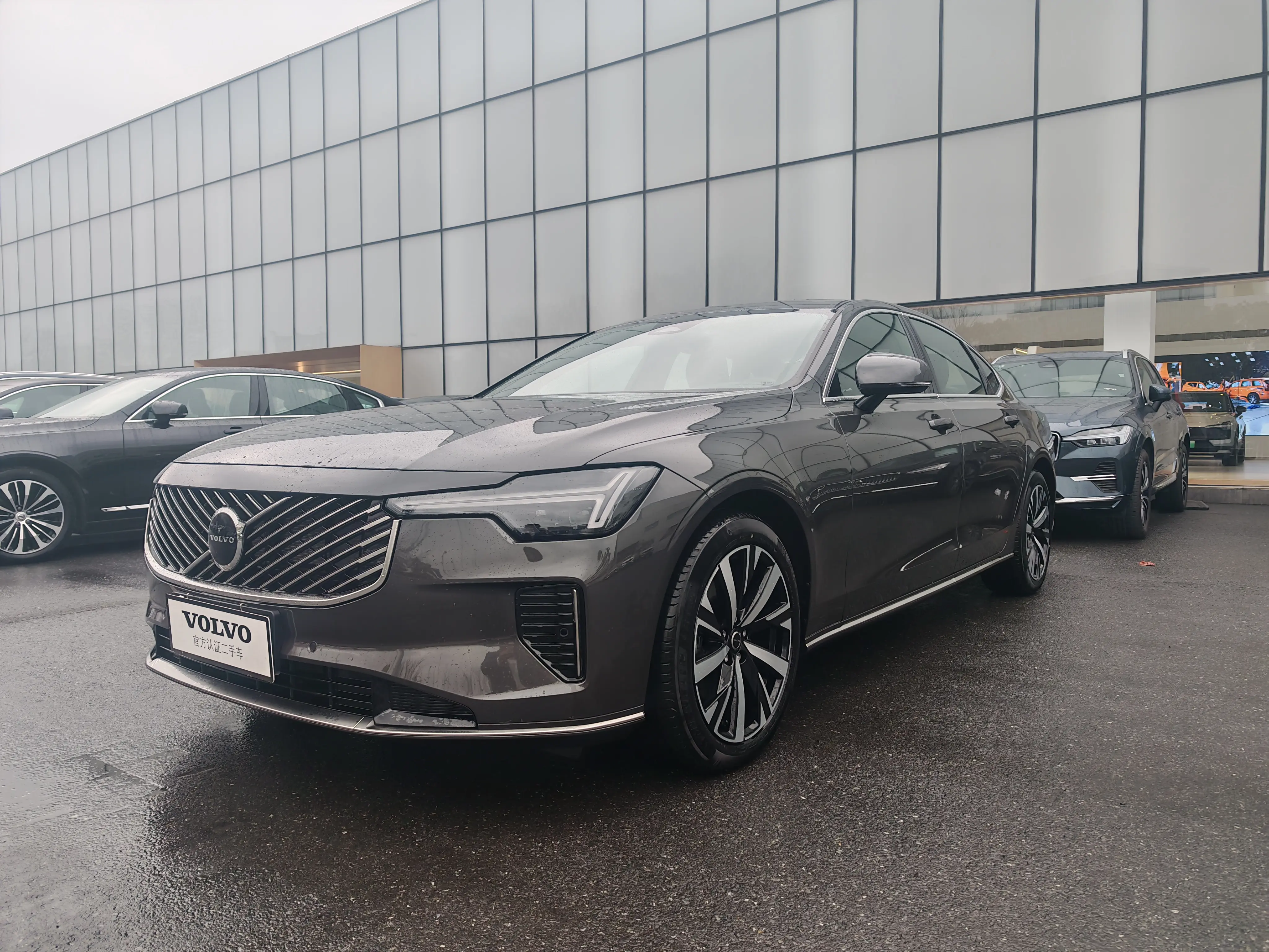 Volvo S90
