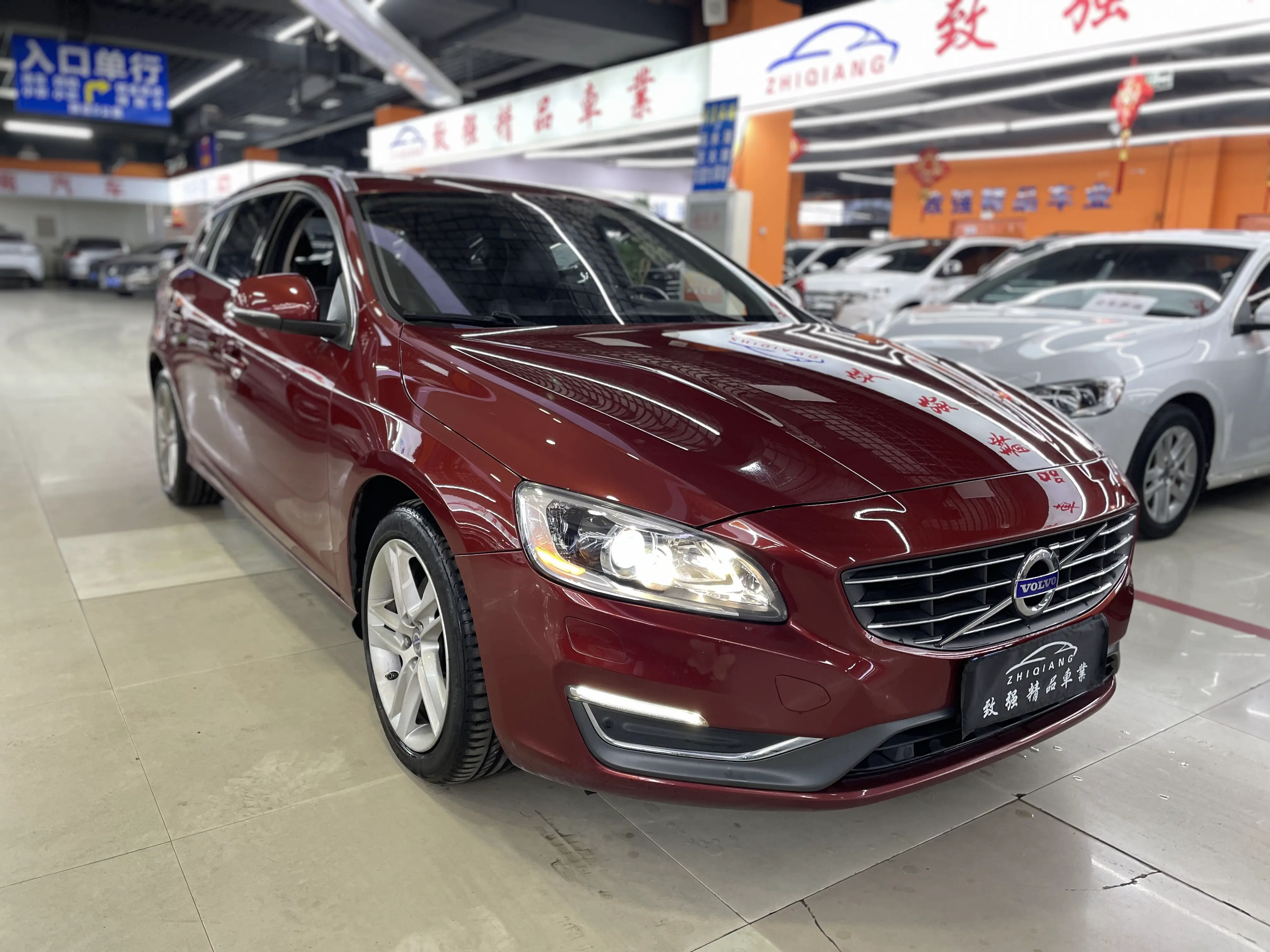 Volvo V60  из Китая
