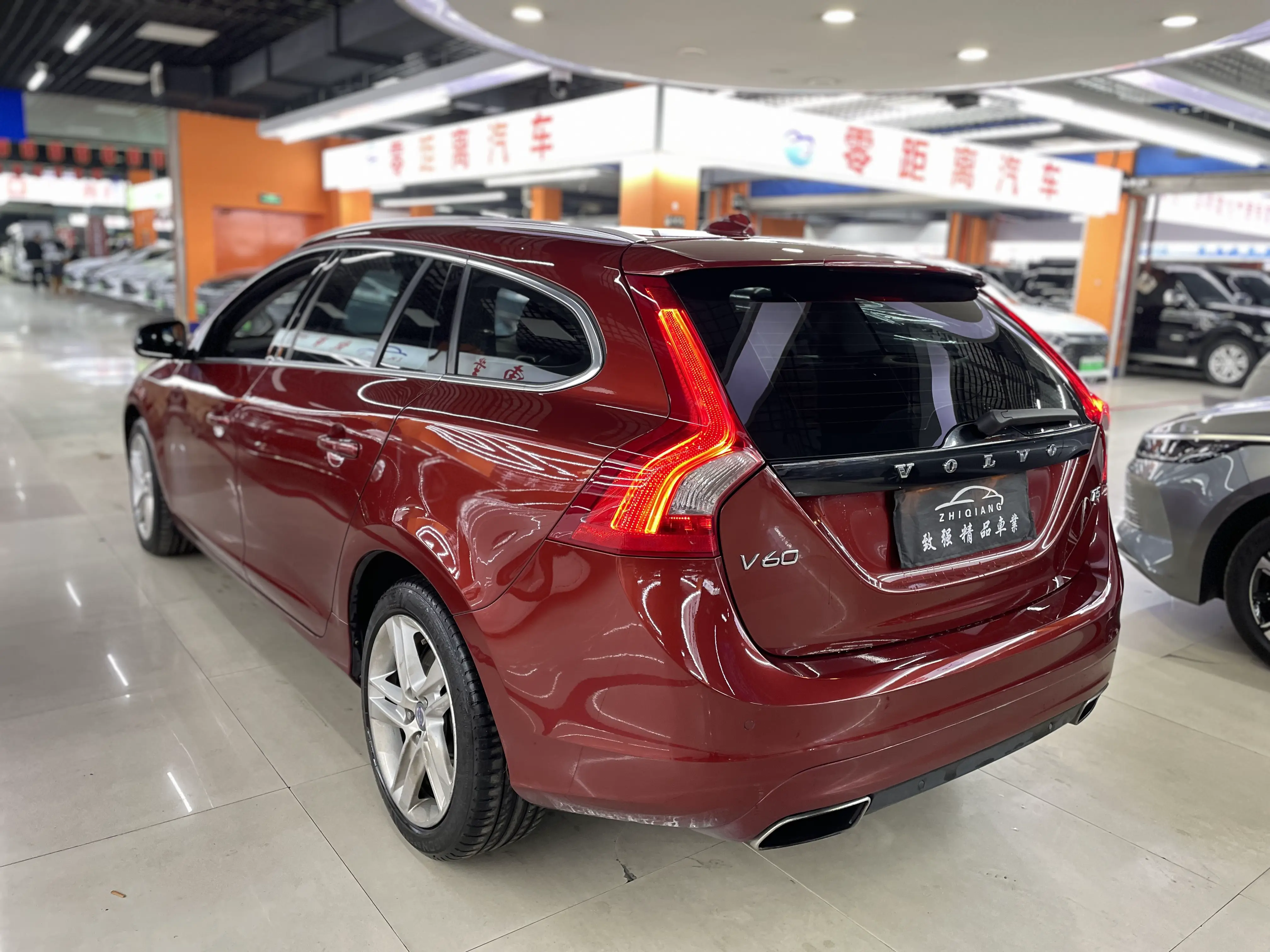Volvo V60  из Китая