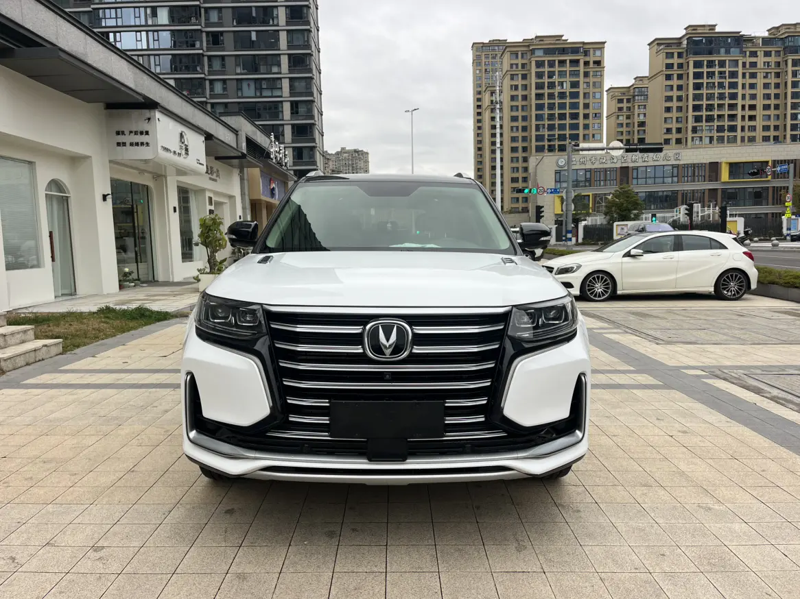 Changan CS95  из Китая