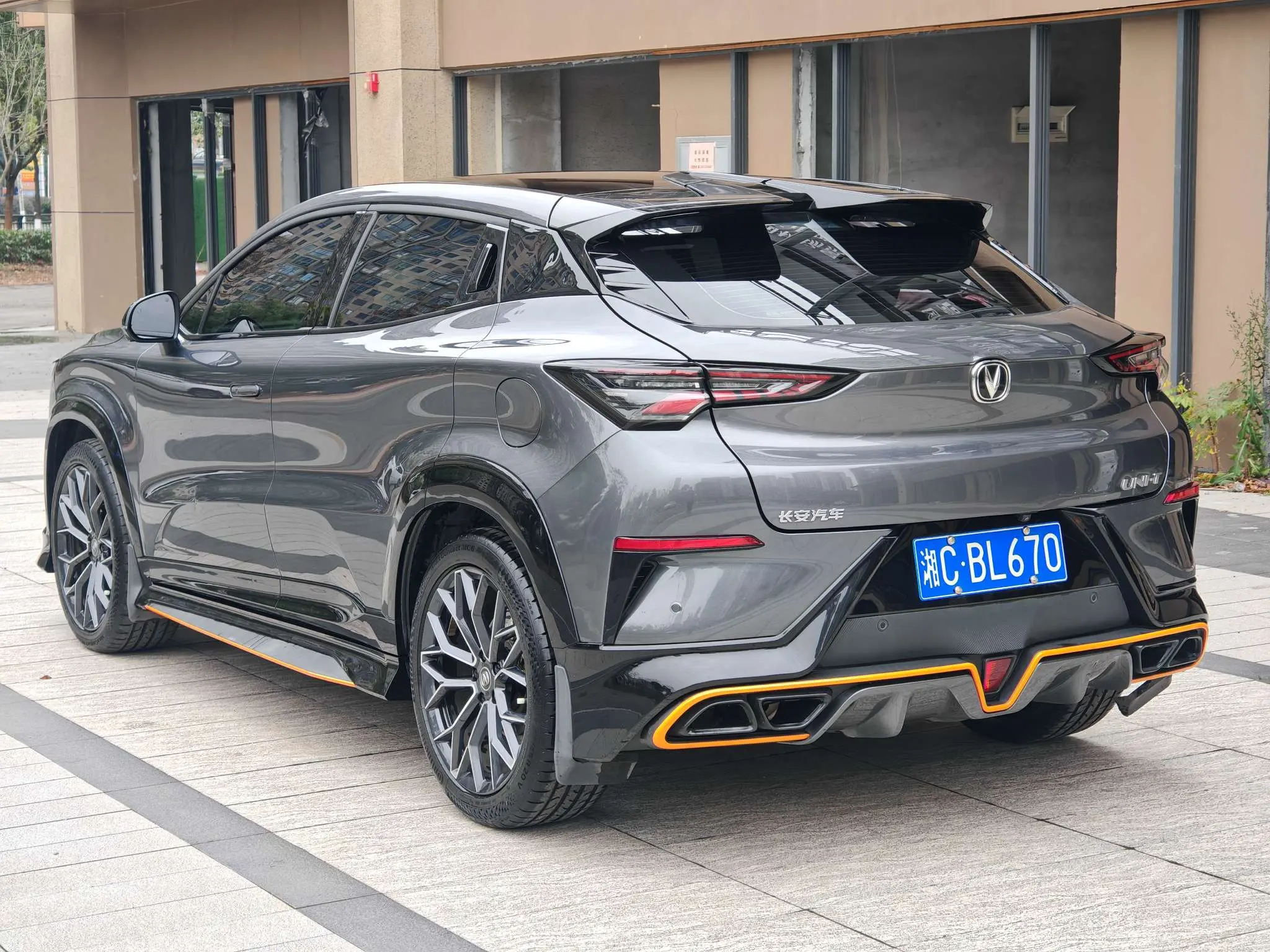 Changan UNI-T  из Китая