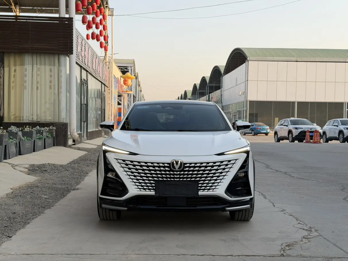 Changan UNI-T  из Китая