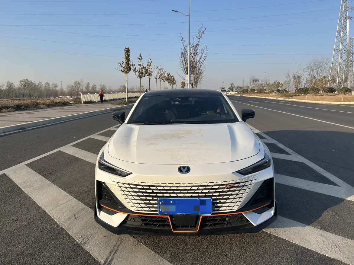 Changan UNI-V  из Китая