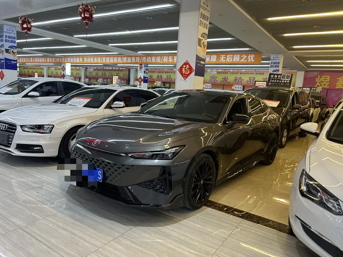 Changan UNI-V  из Китая