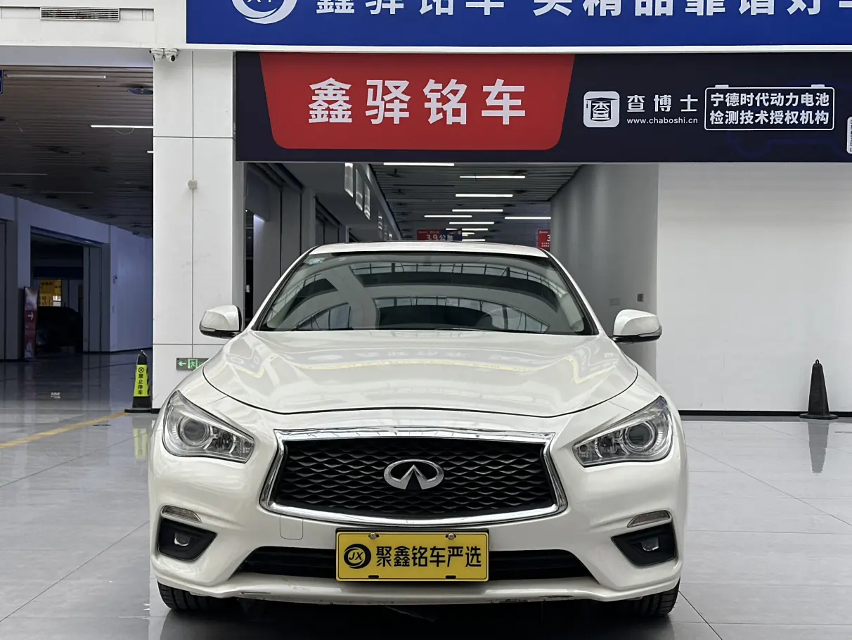 Infiniti Q50L  из Китая