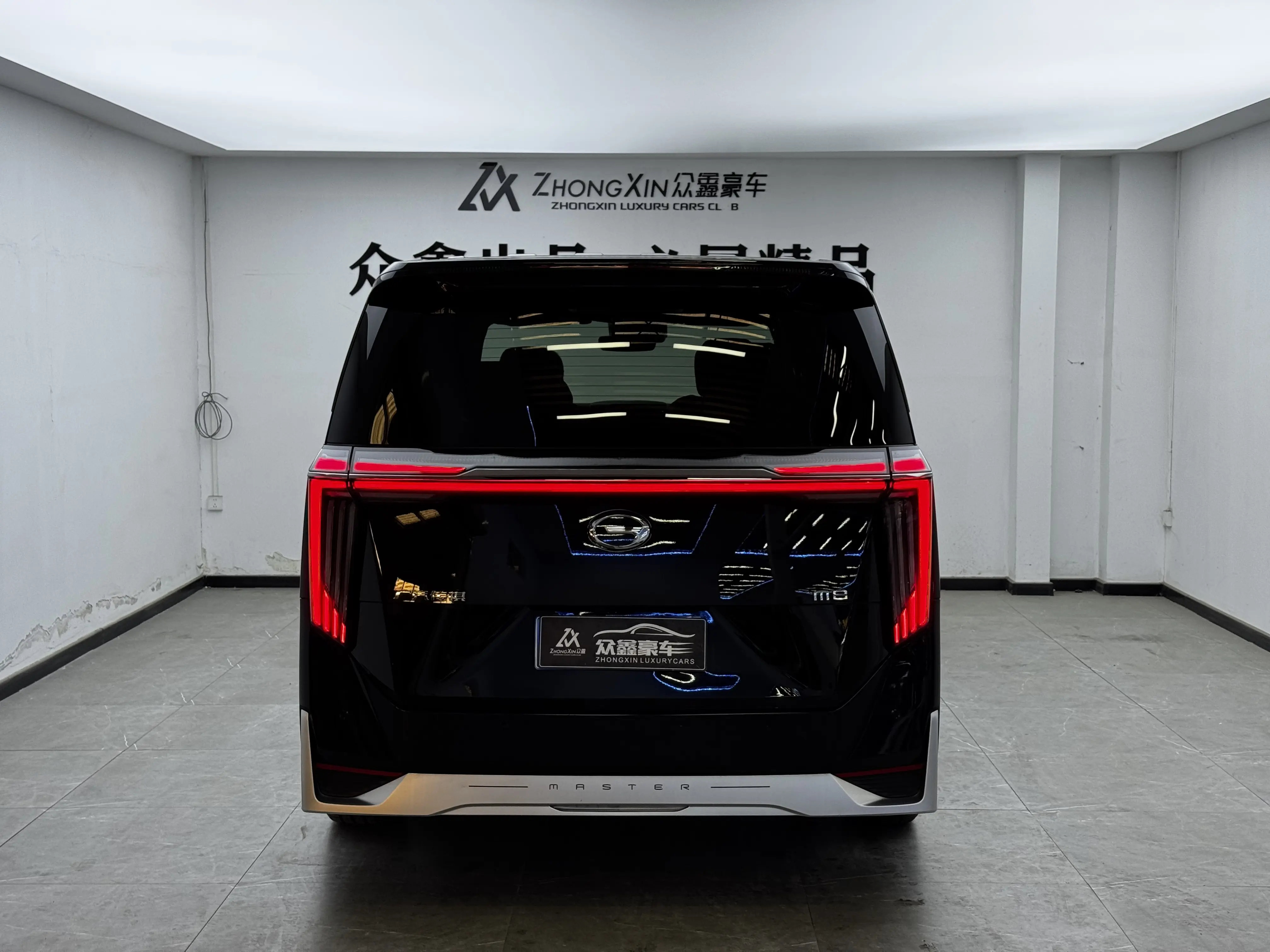 GAC Trumpchi M8  из Китая