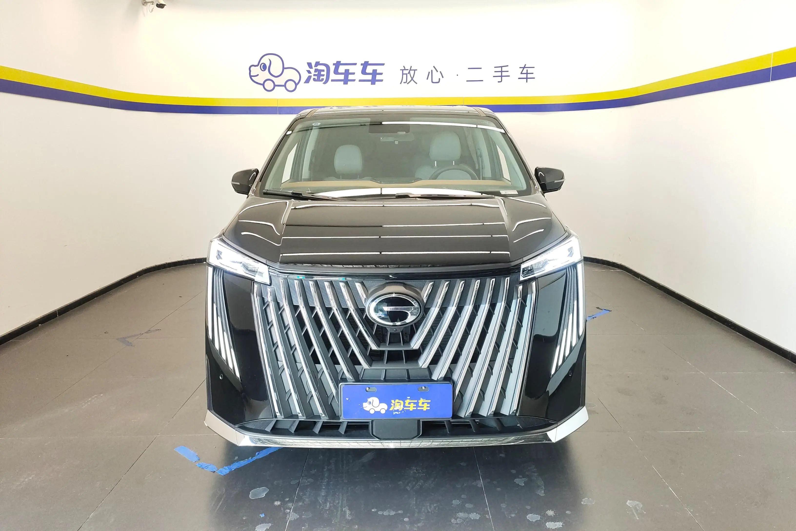 GAC Trumpchi M8  из Китая