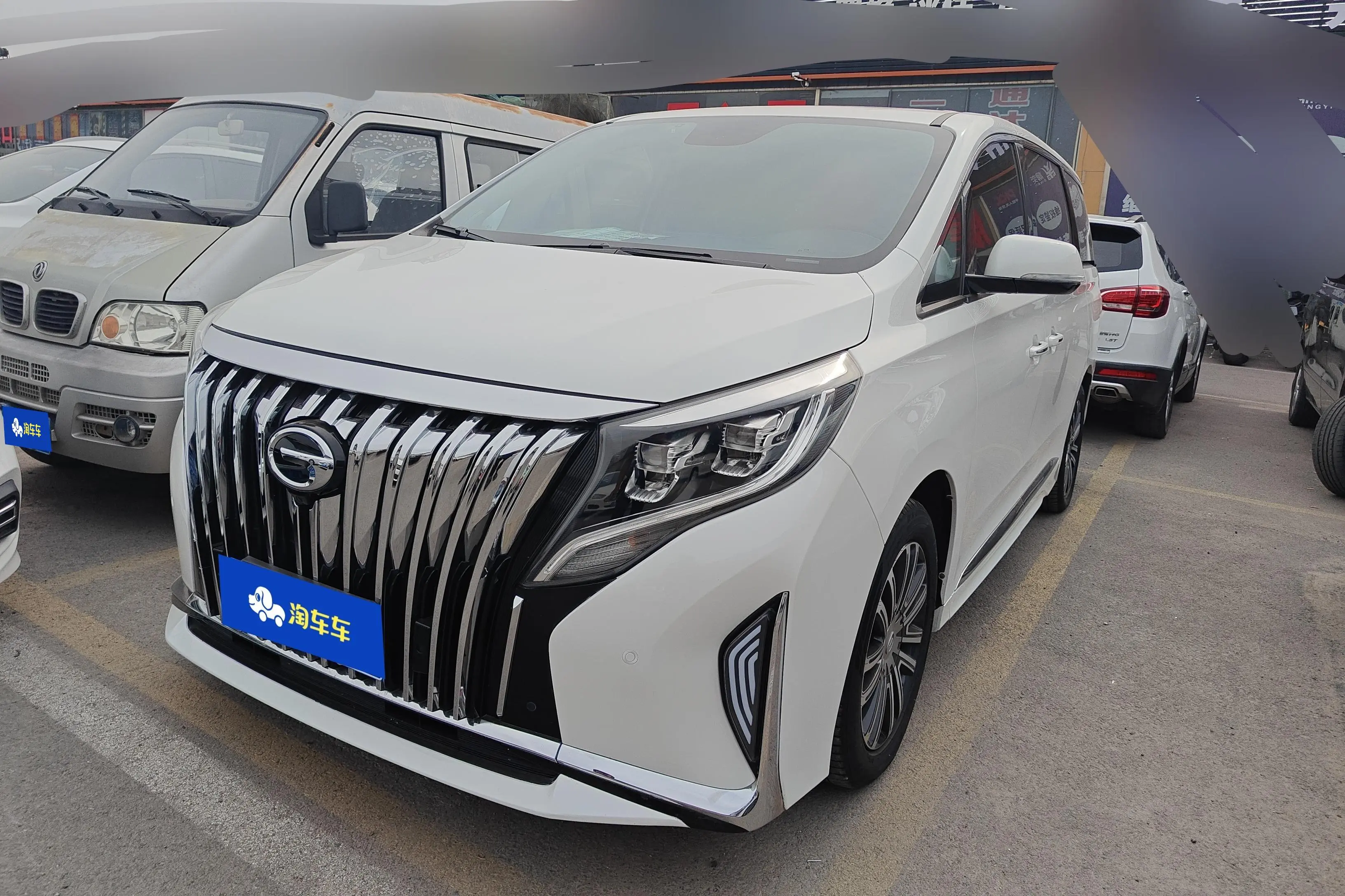 GAC Trumpchi M8  из Китая