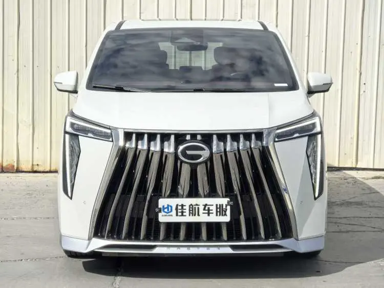 GAC Trumpchi M8  из Китая