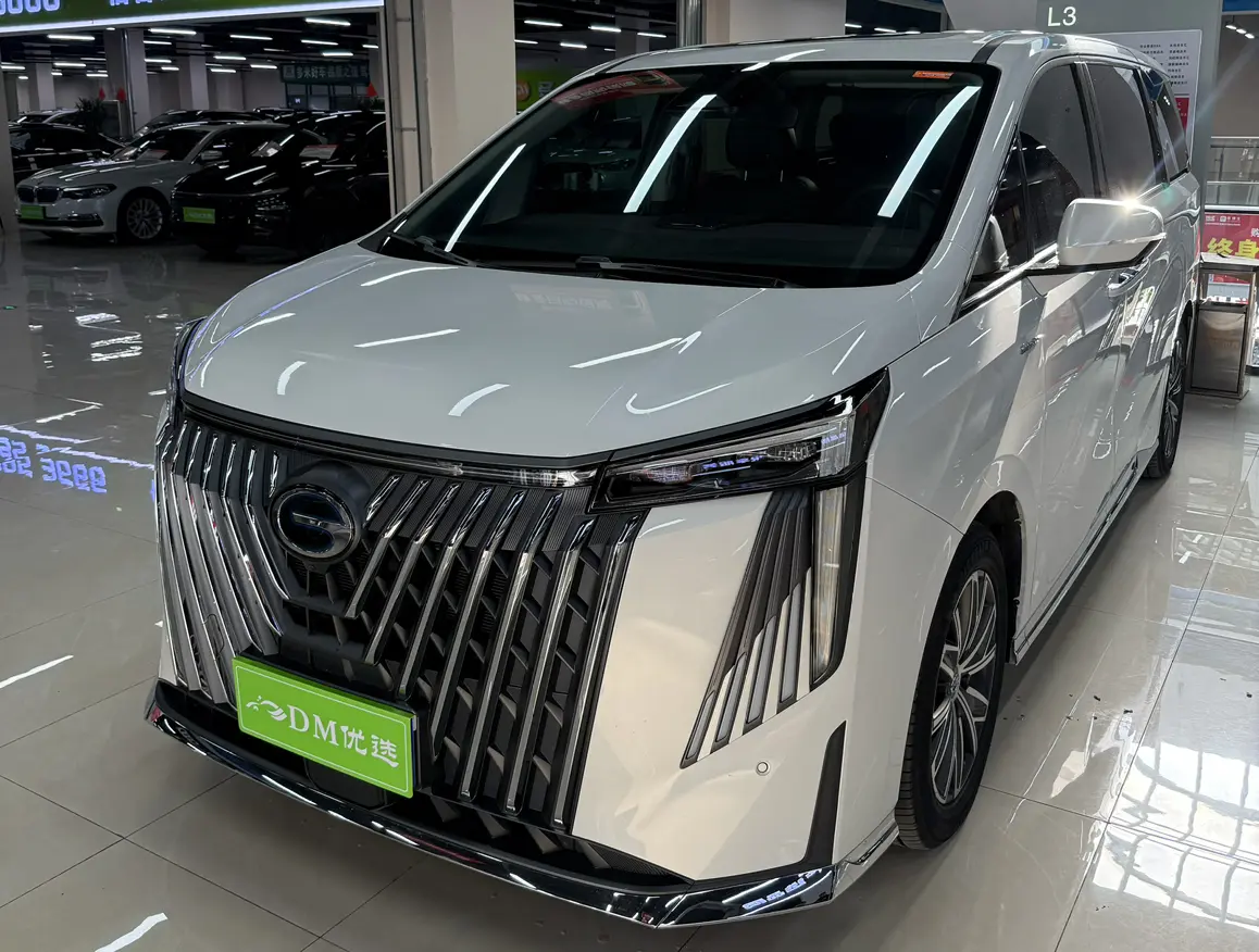 GAC Trumpchi M8  из Китая