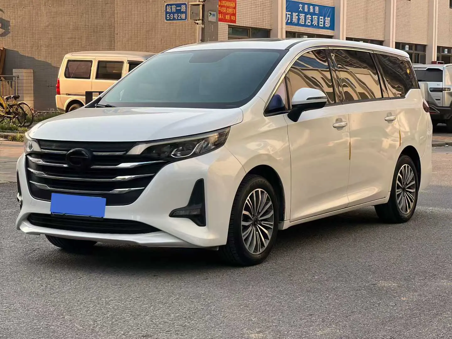 GAC Trumpchi M6  из Китая