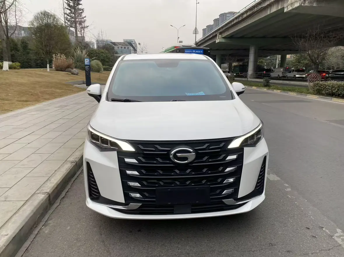 GAC Trumpchi M6  из Китая