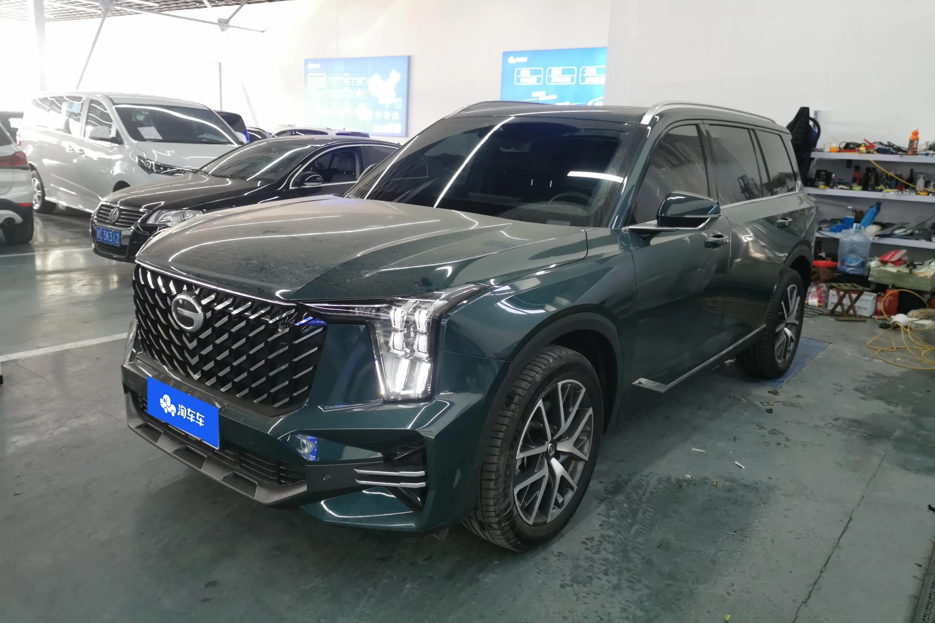 GAC Trumpchi GS8  из Китая