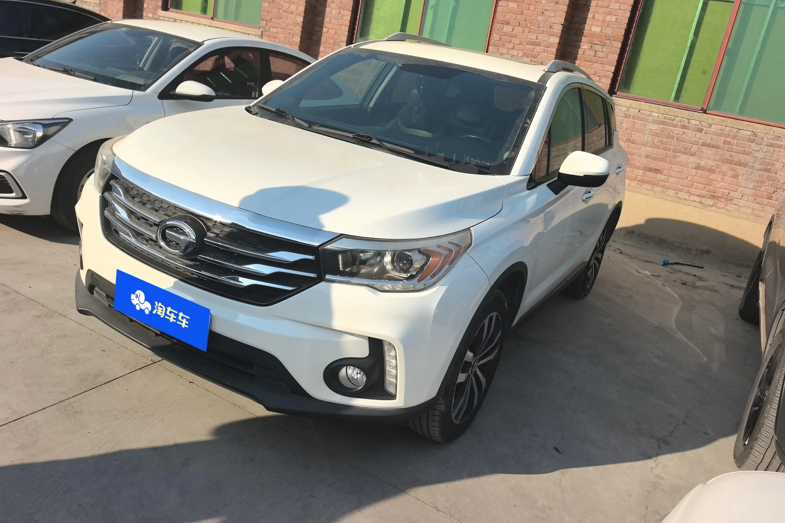 GAC Trumpchi GS4  из Китая