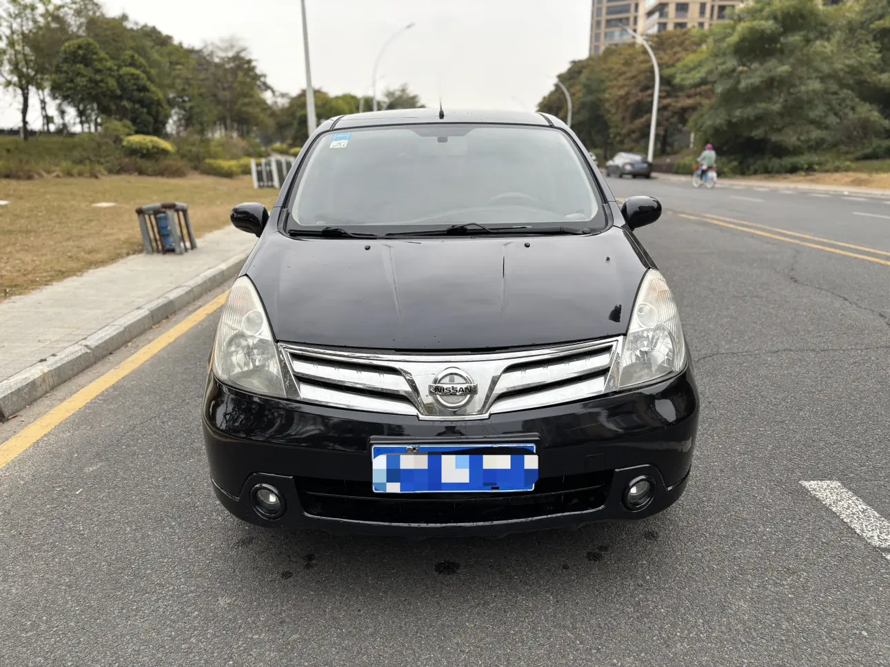 Nissan Li Wei  из Китая