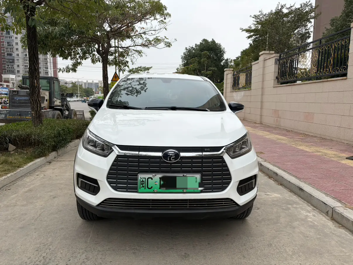 BYD Yuan EV  из Китая