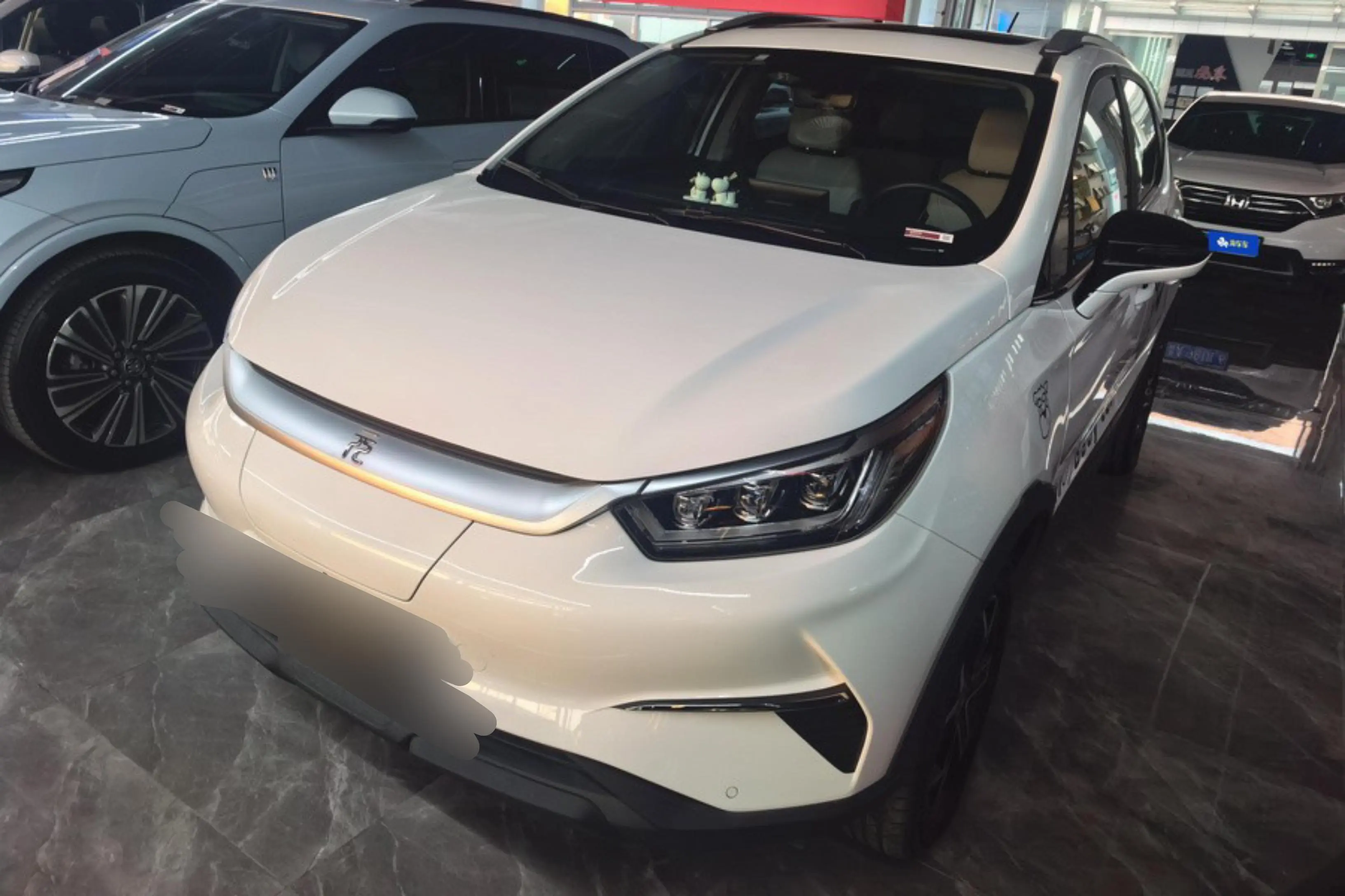 BYD Yuan Pro  из Китая