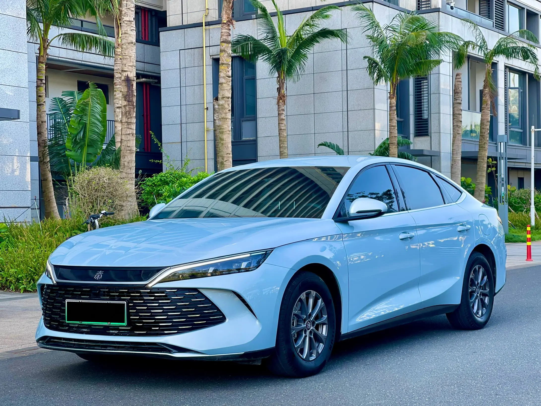 BYD Qin L DM  из Китая