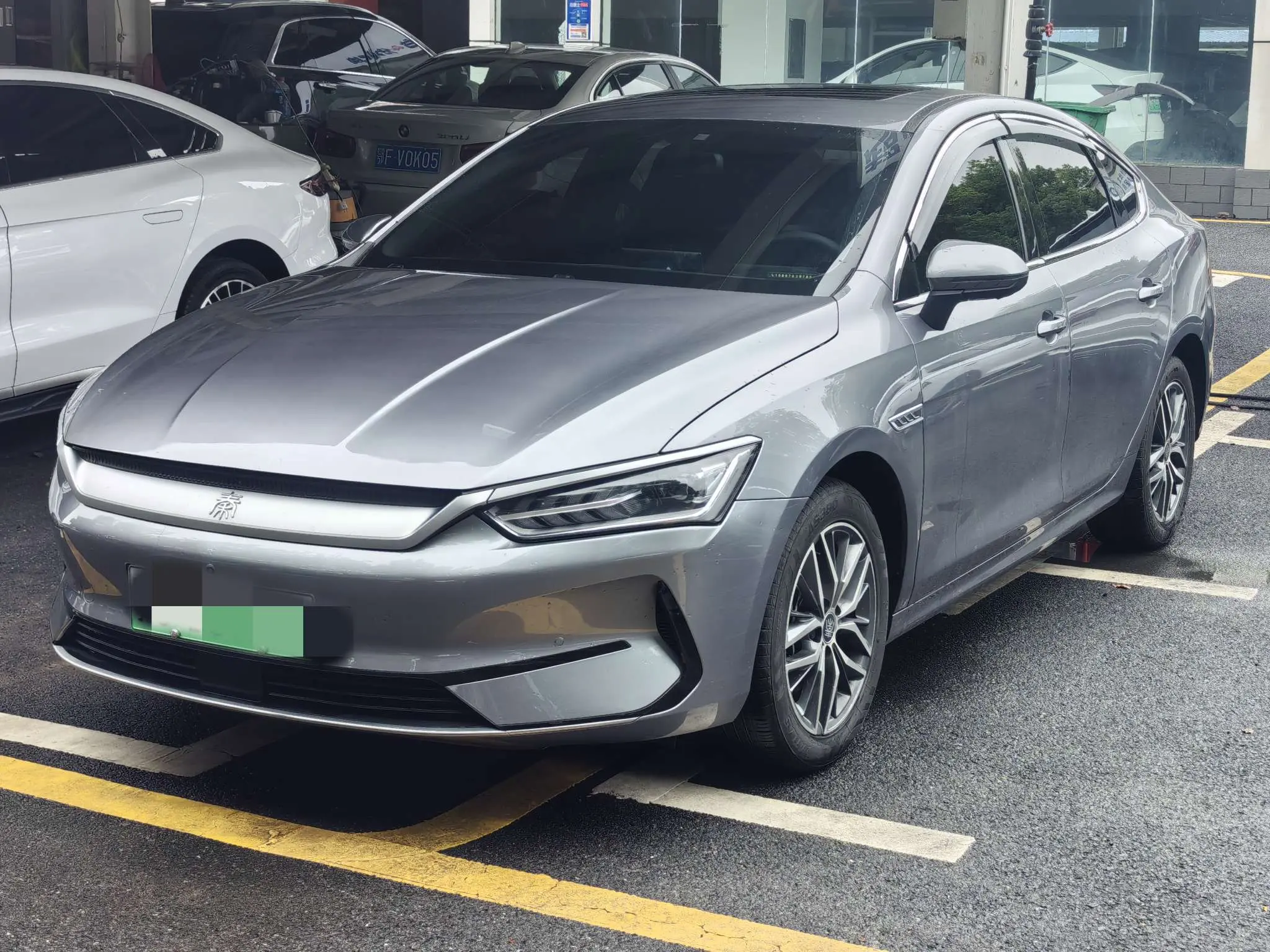 BYD Qin PLUS EV  из Китая