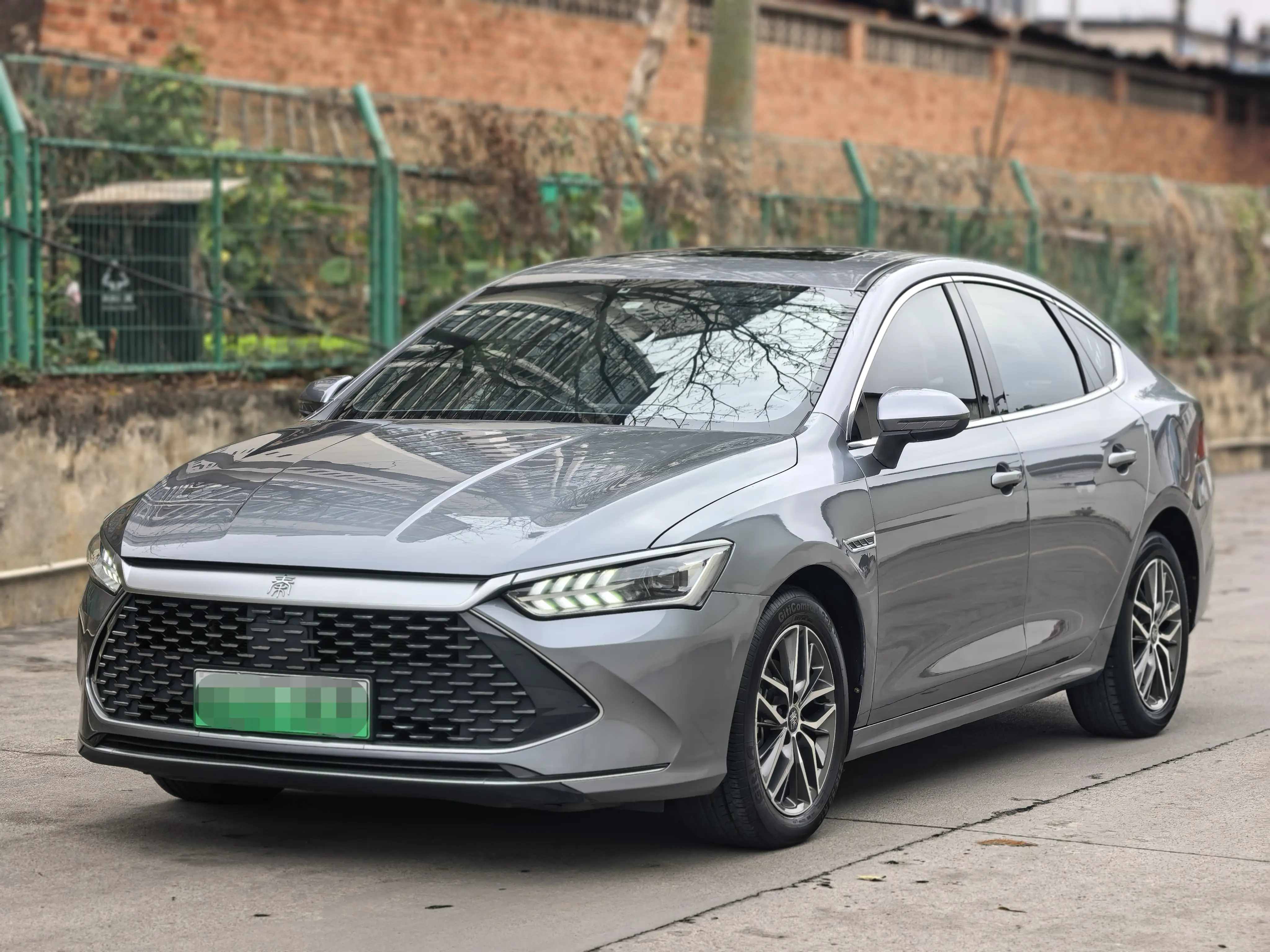 BYD Qin PLUS DM  из Китая