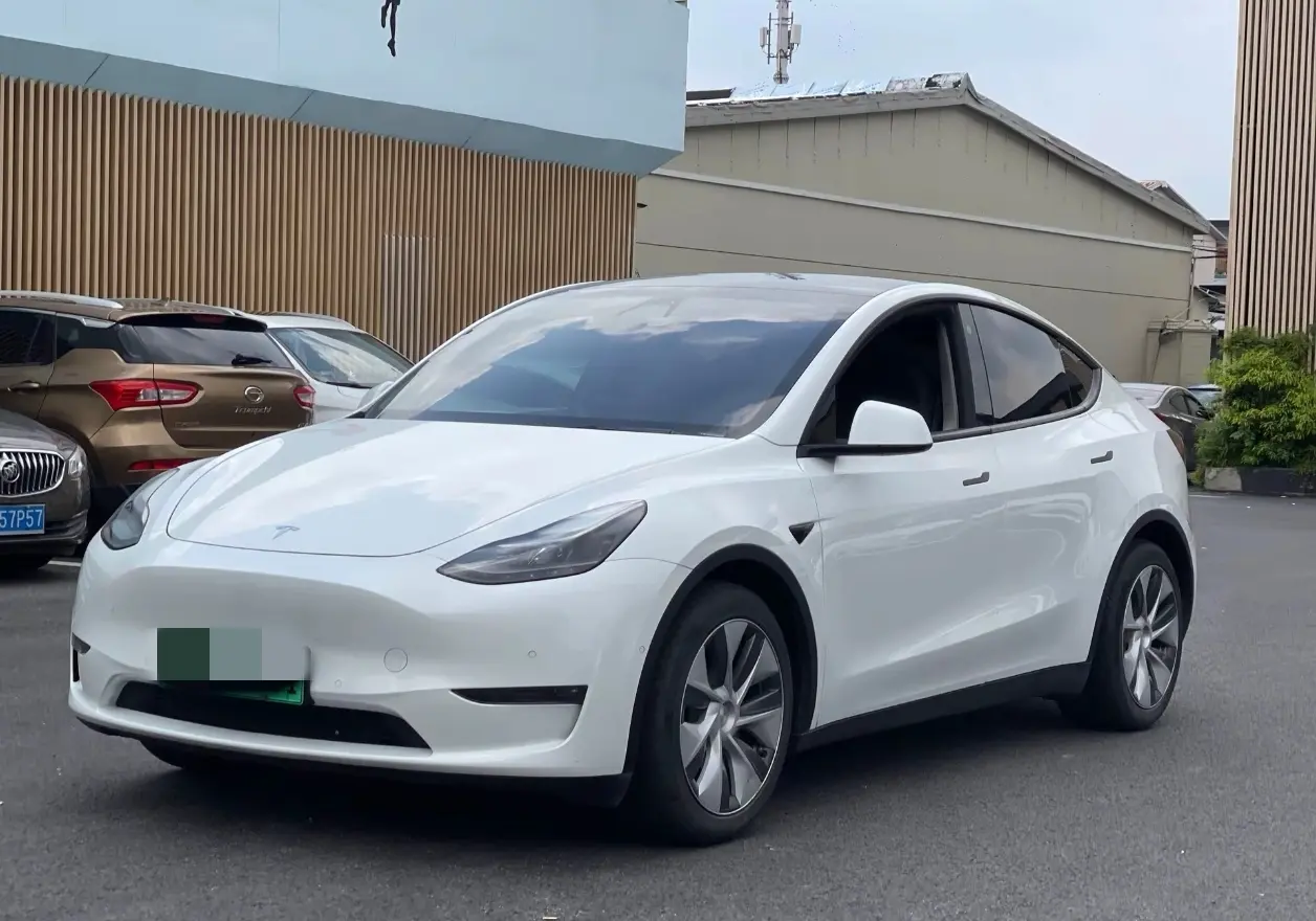 Tesla Model Y  из Китая