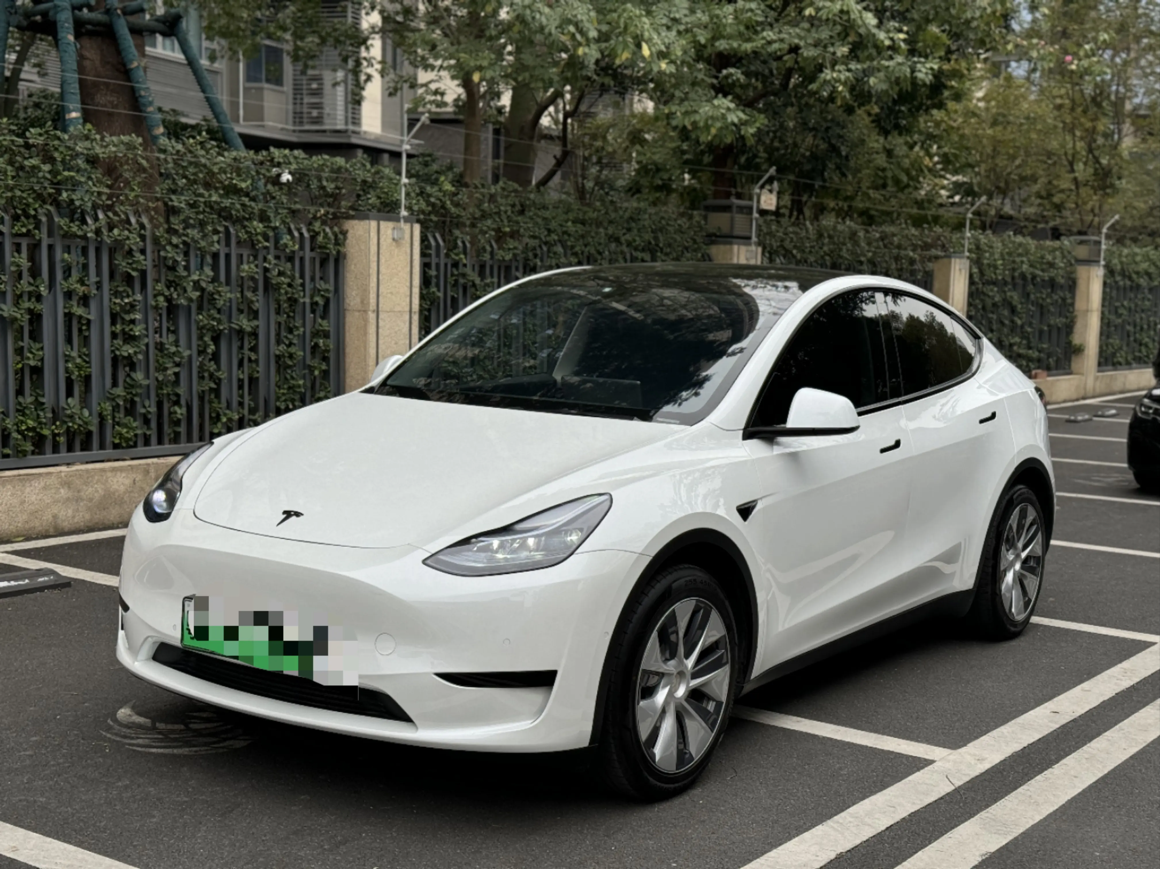 Tesla Model Y  из Китая