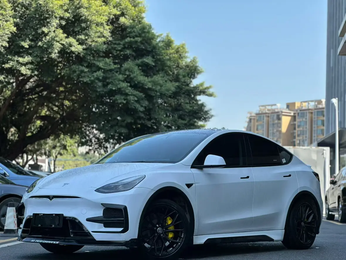 Tesla Model Y  из Китая