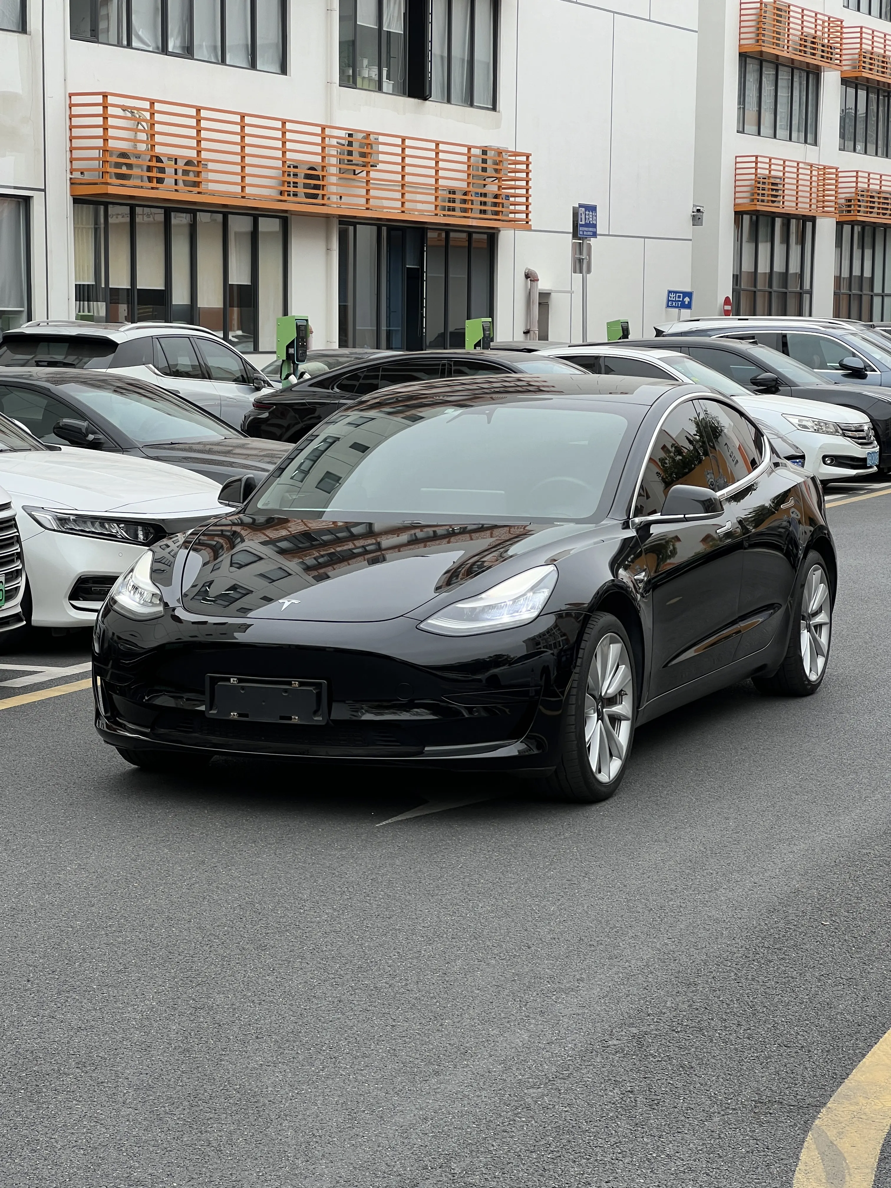 Tesla Model 3  из Китая