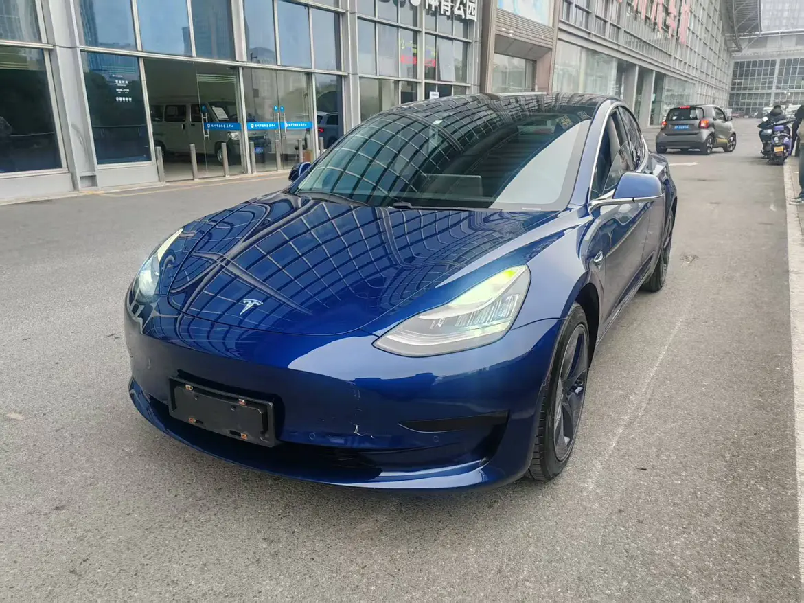 Tesla Model 3  из Китая