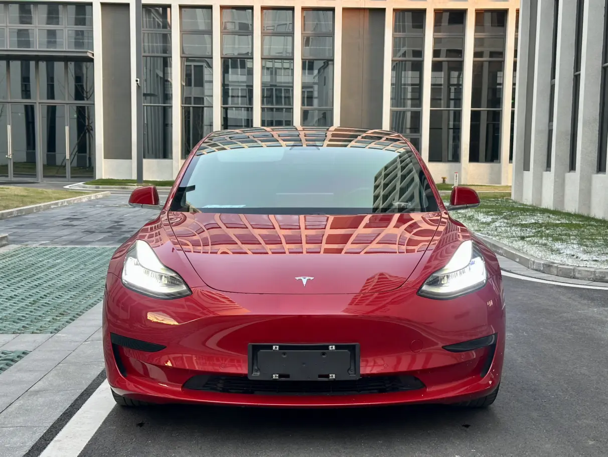 Tesla Model 3  из Китая