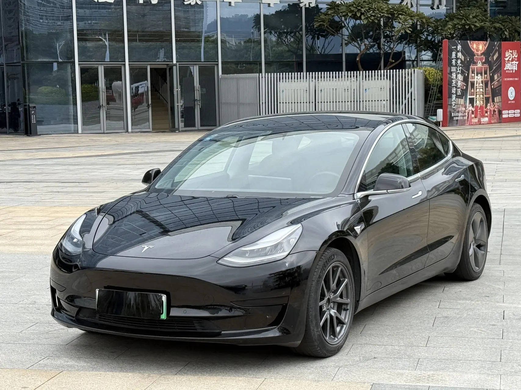 Tesla Model 3  из Китая