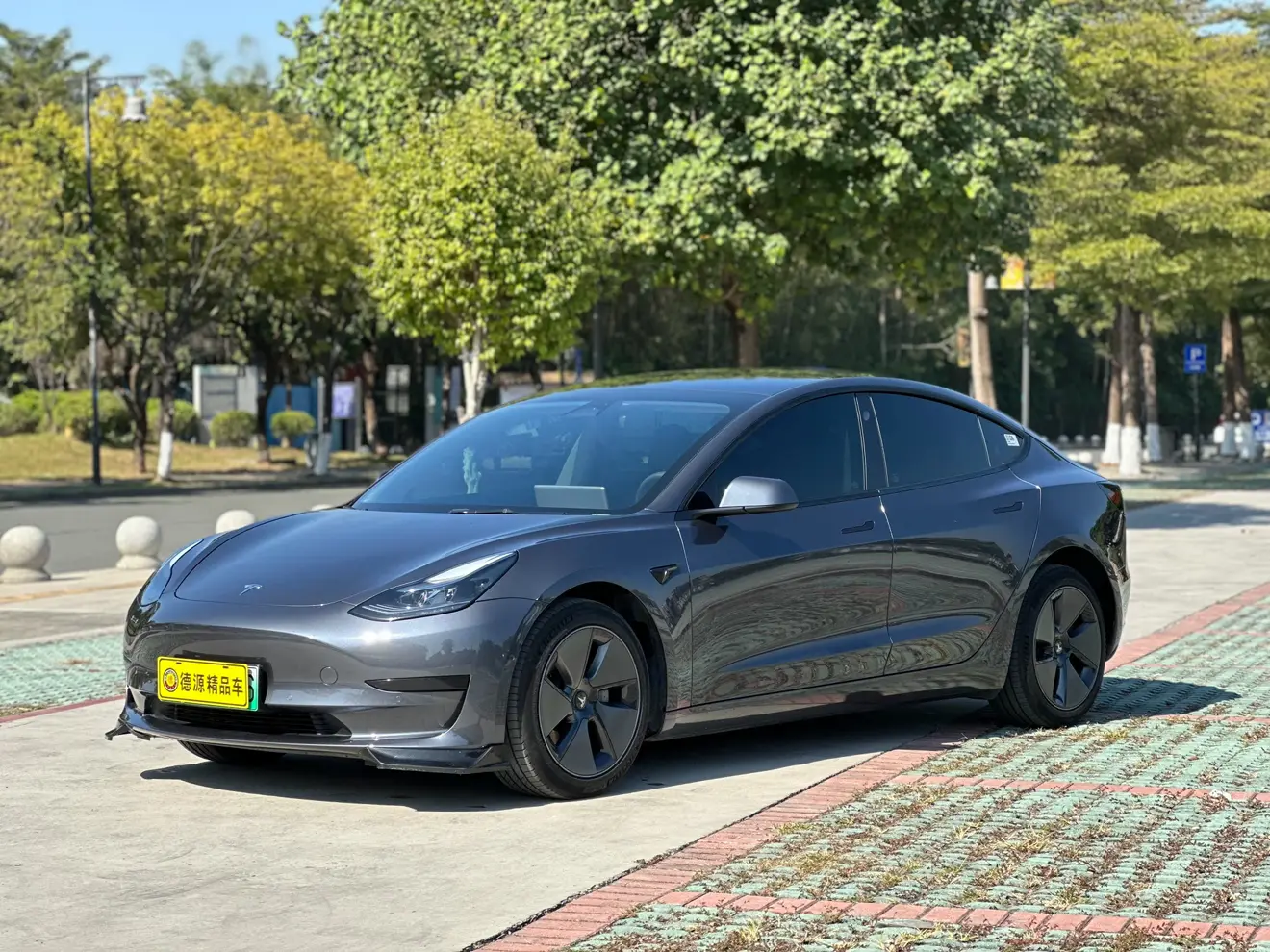 Tesla Model 3  из Китая