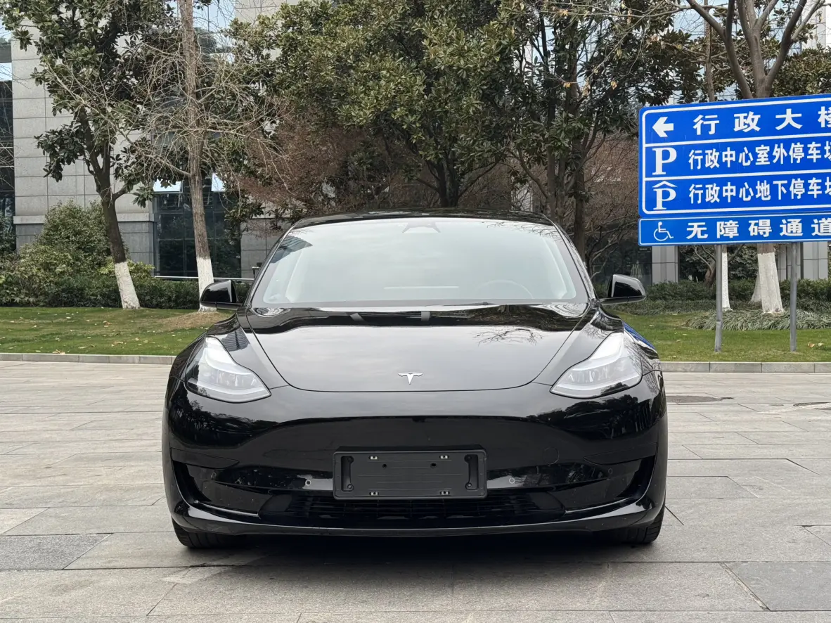 Tesla Model 3  из Китая