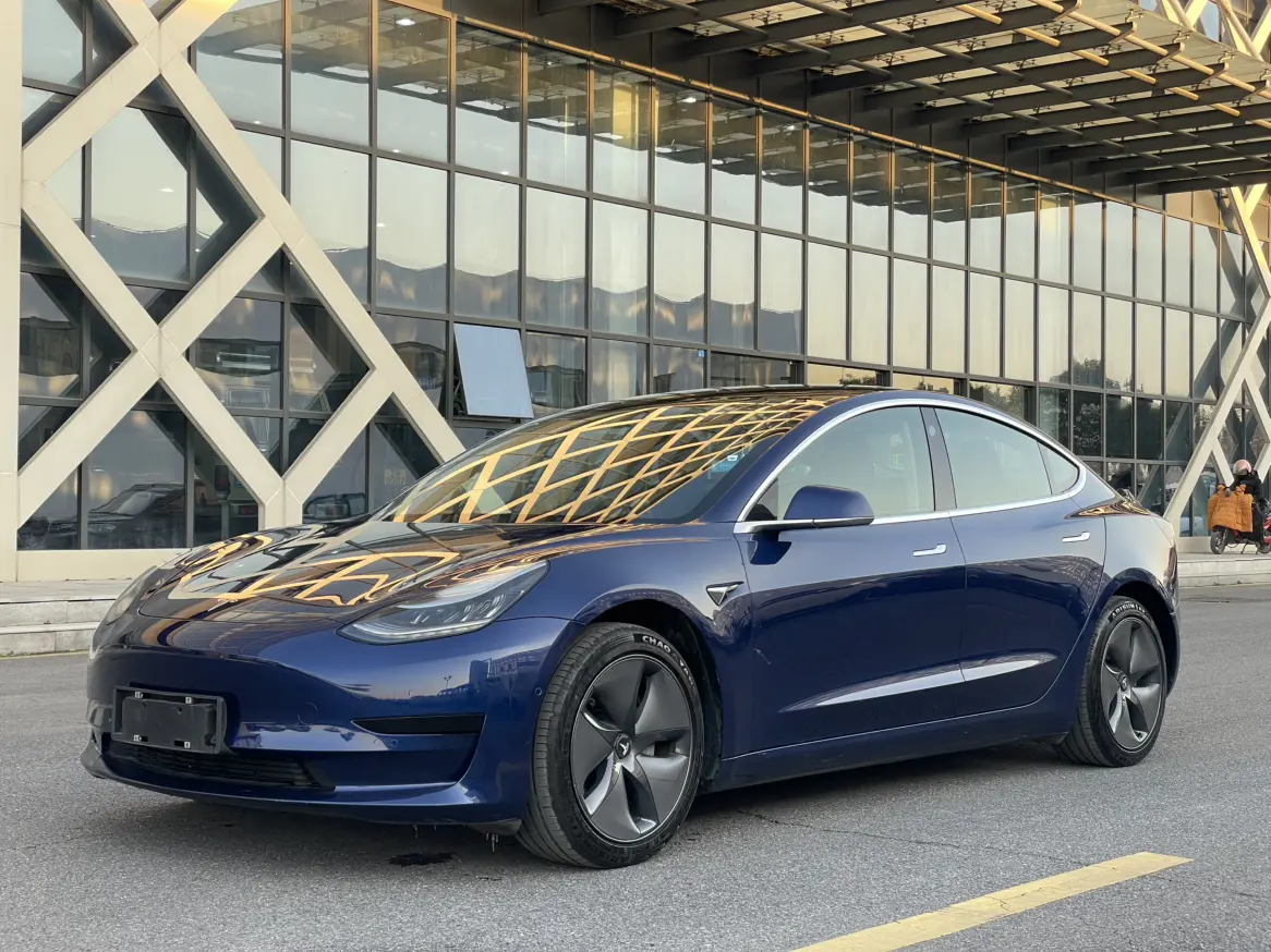 Tesla Model 3  из Китая