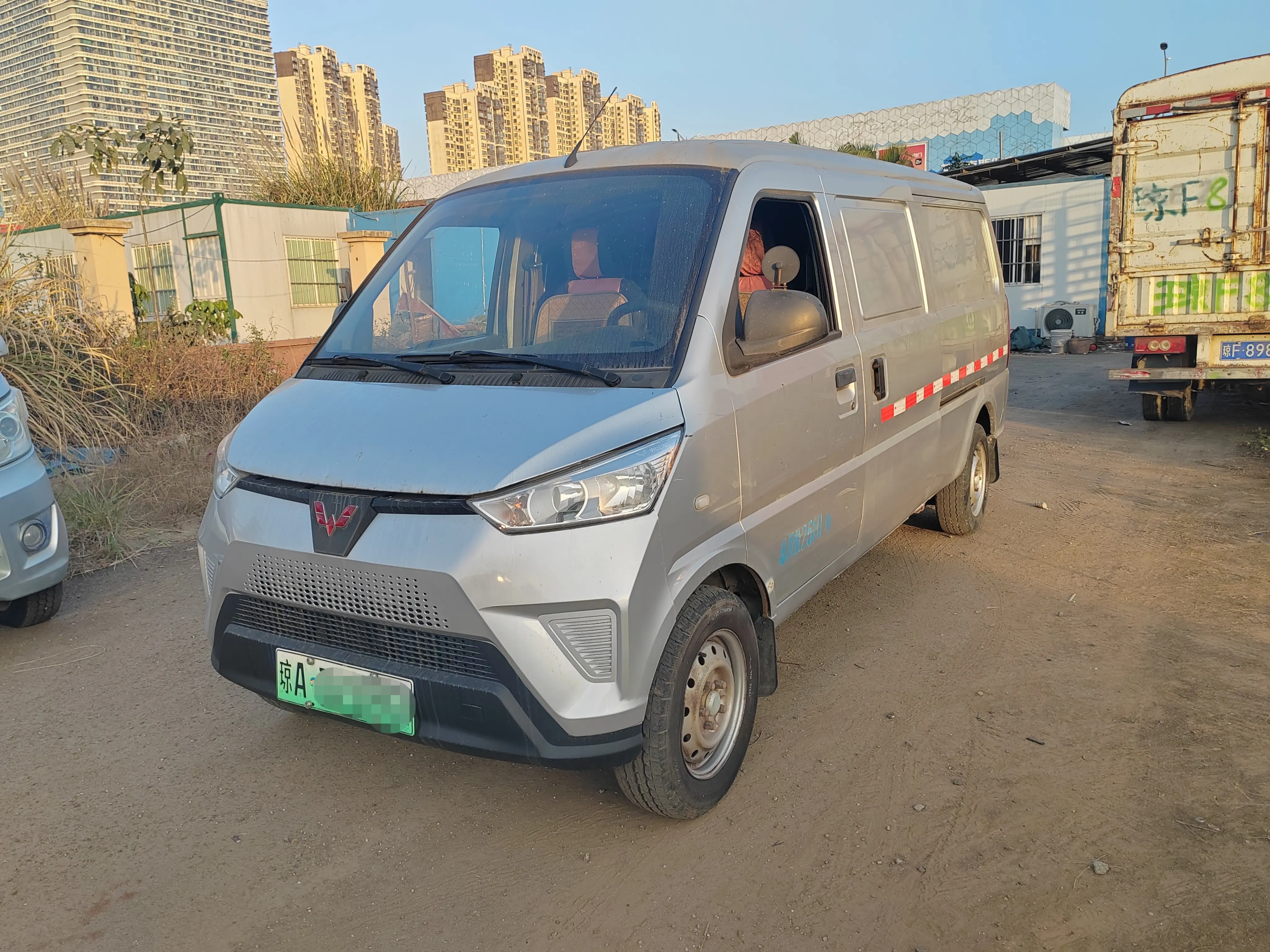 Wuling EV50  из Китая