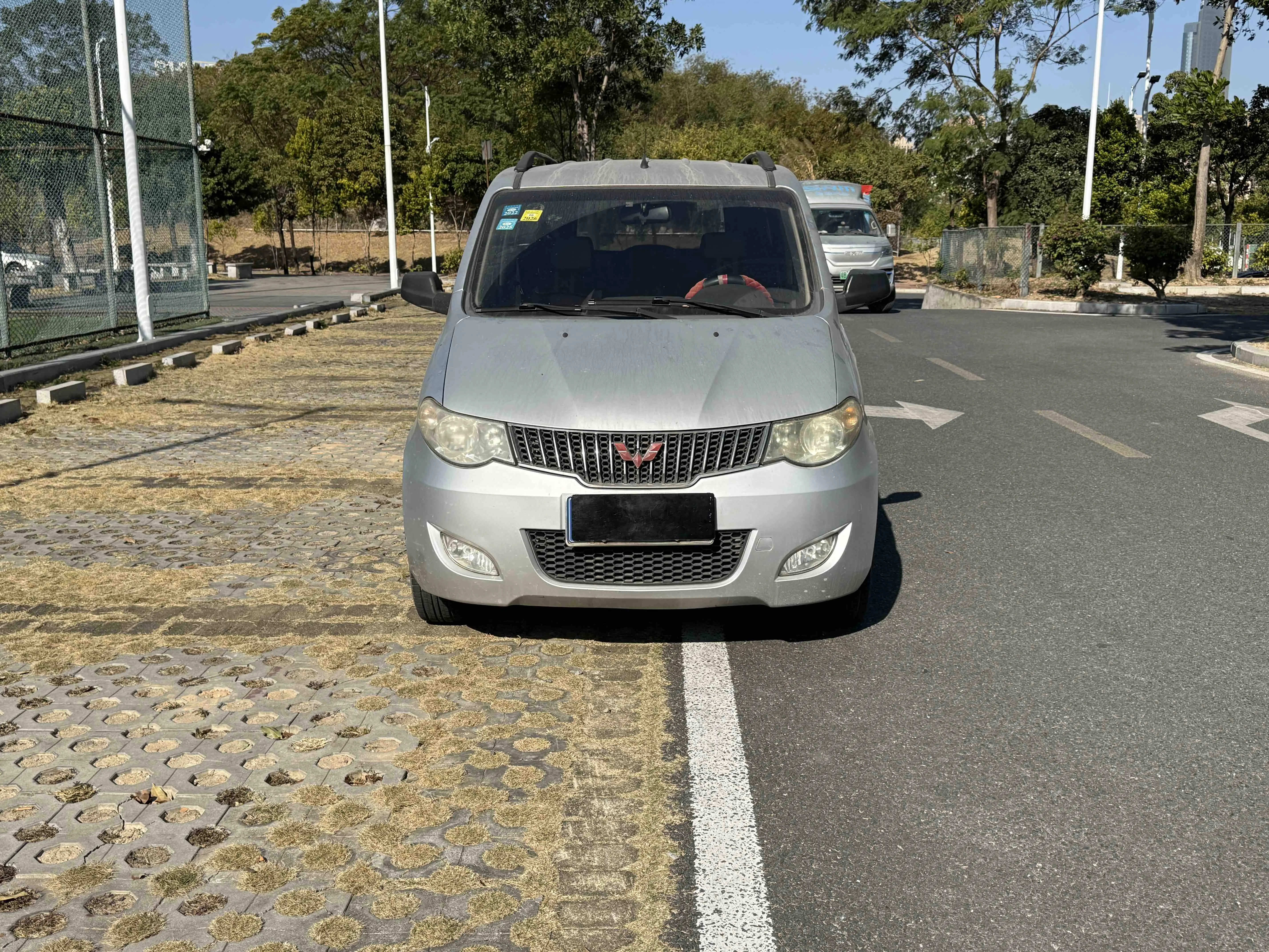 Wuling Hongguang  из Китая