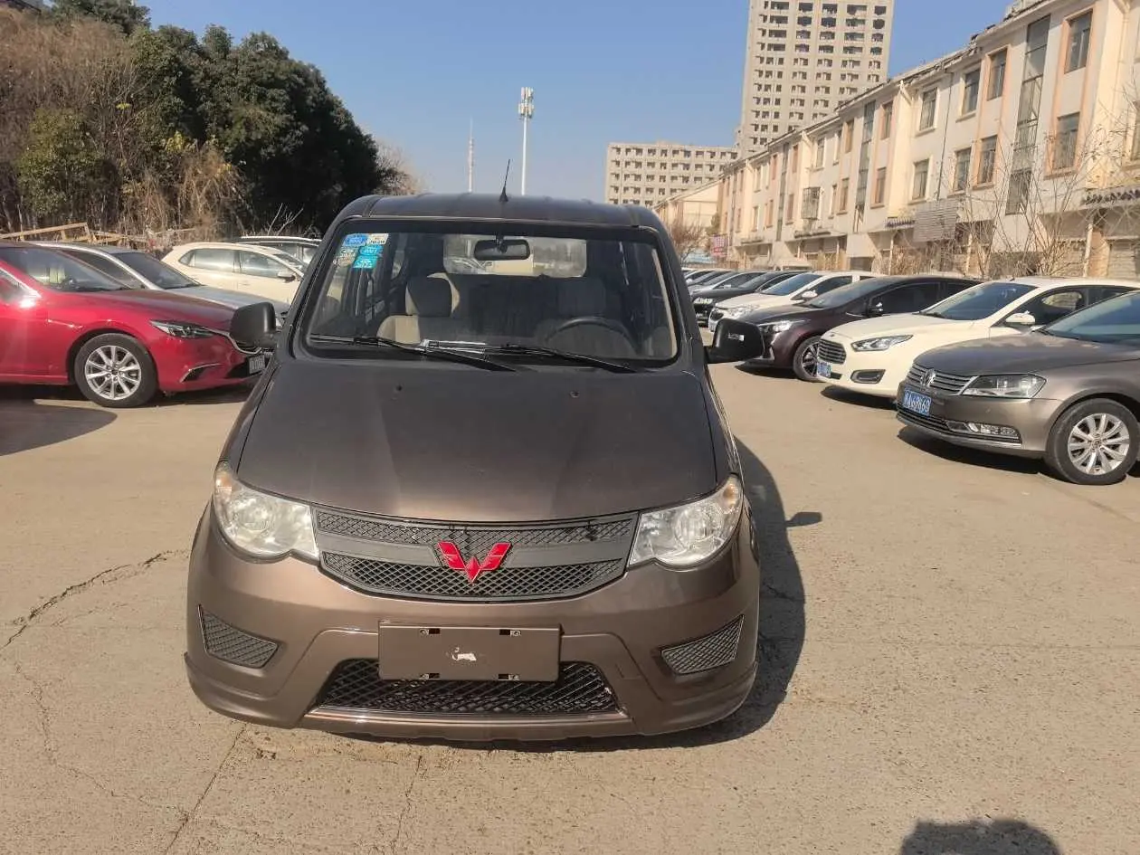 Wuling Hongguang  из Китая