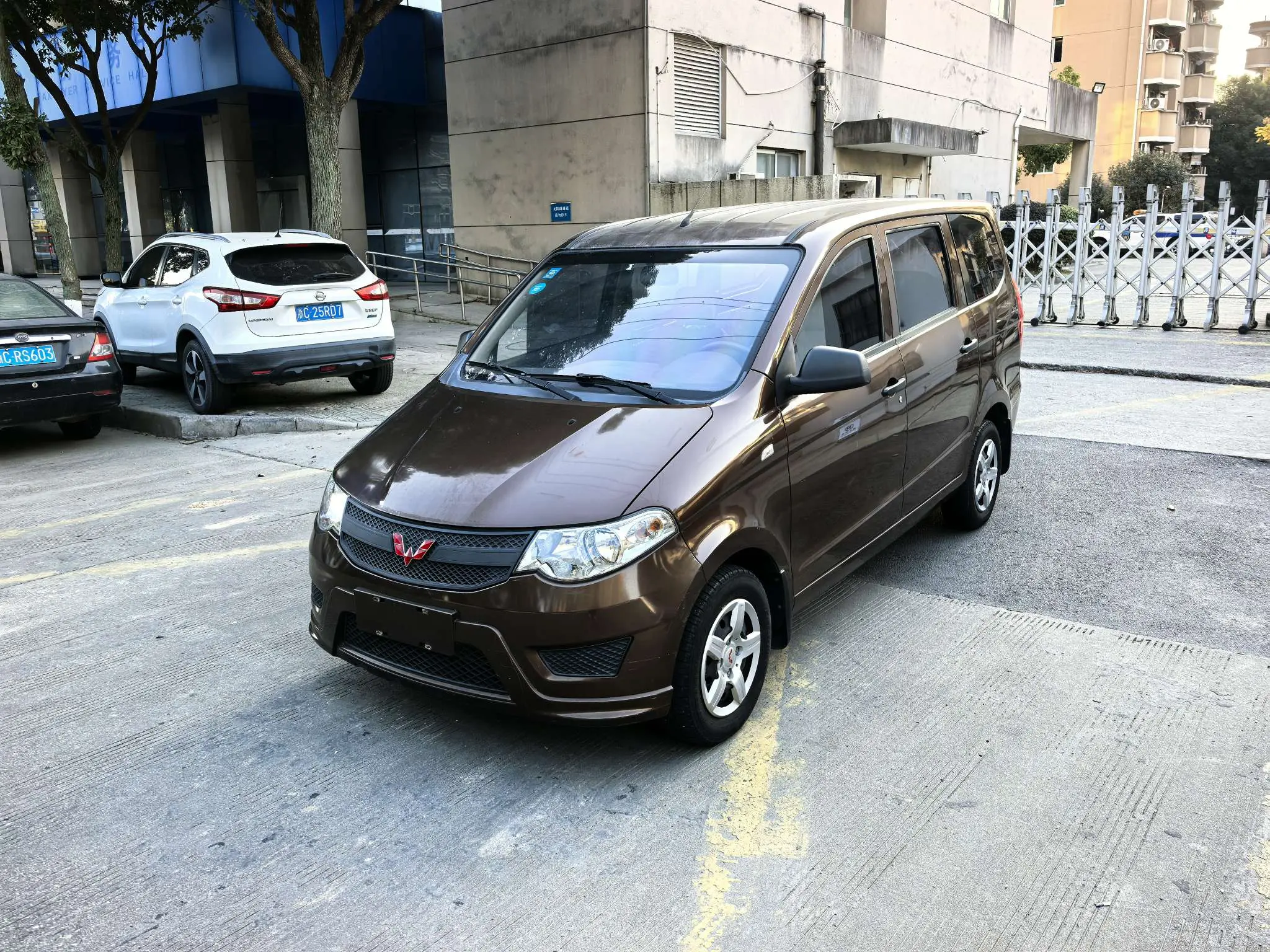 Wuling Hongguang  из Китая