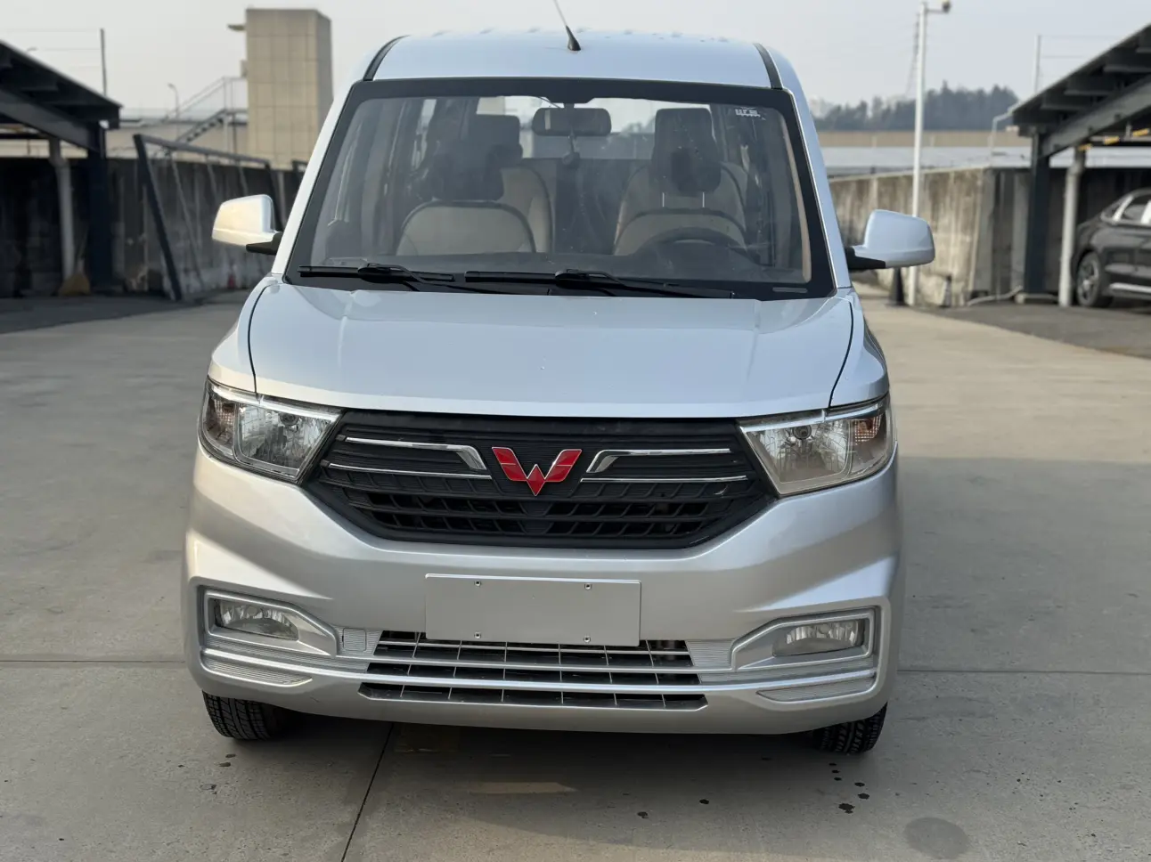 Wuling Hongguang V  из Китая