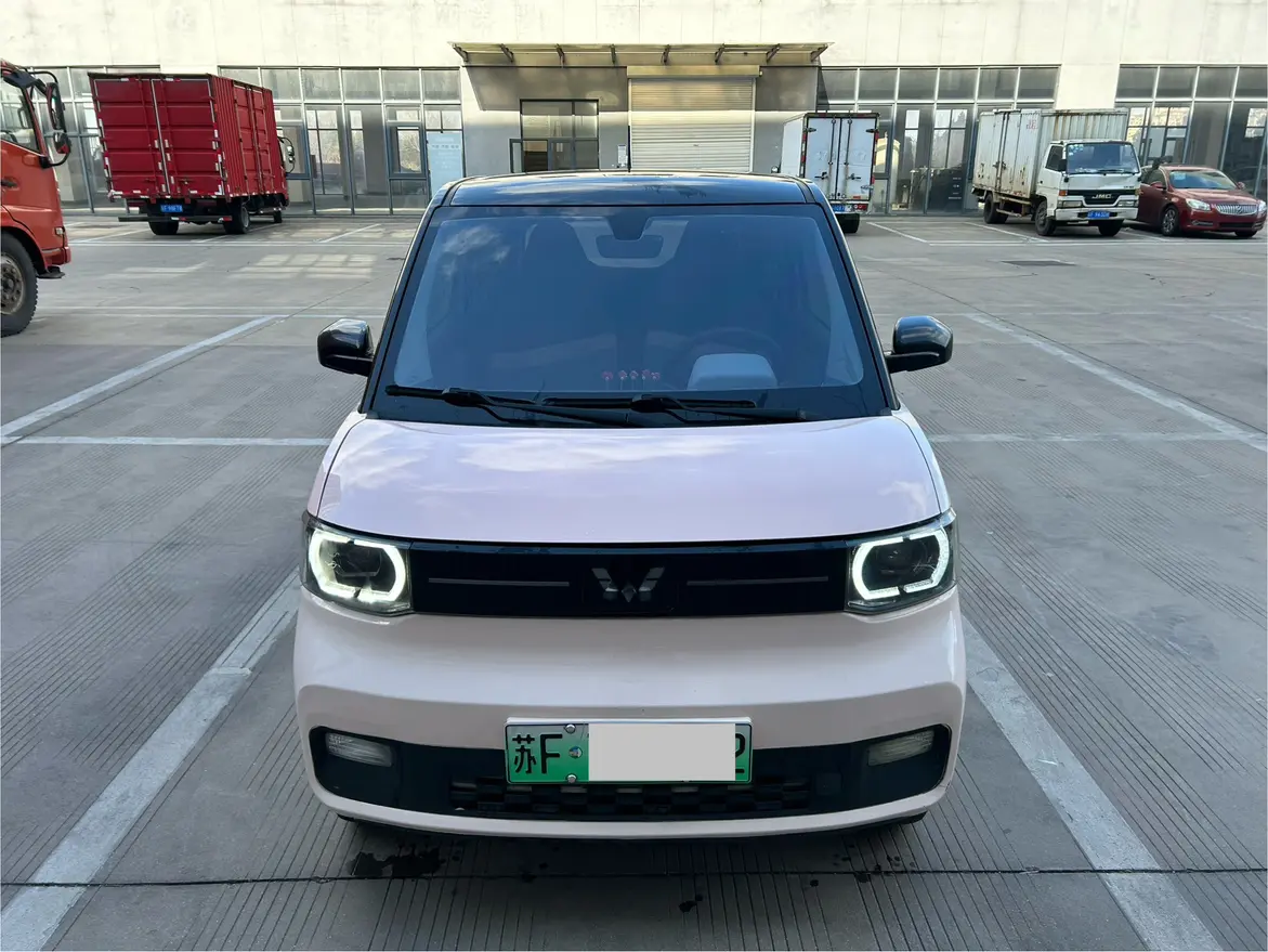 Wuling Hongguang MINIEV  из Китая