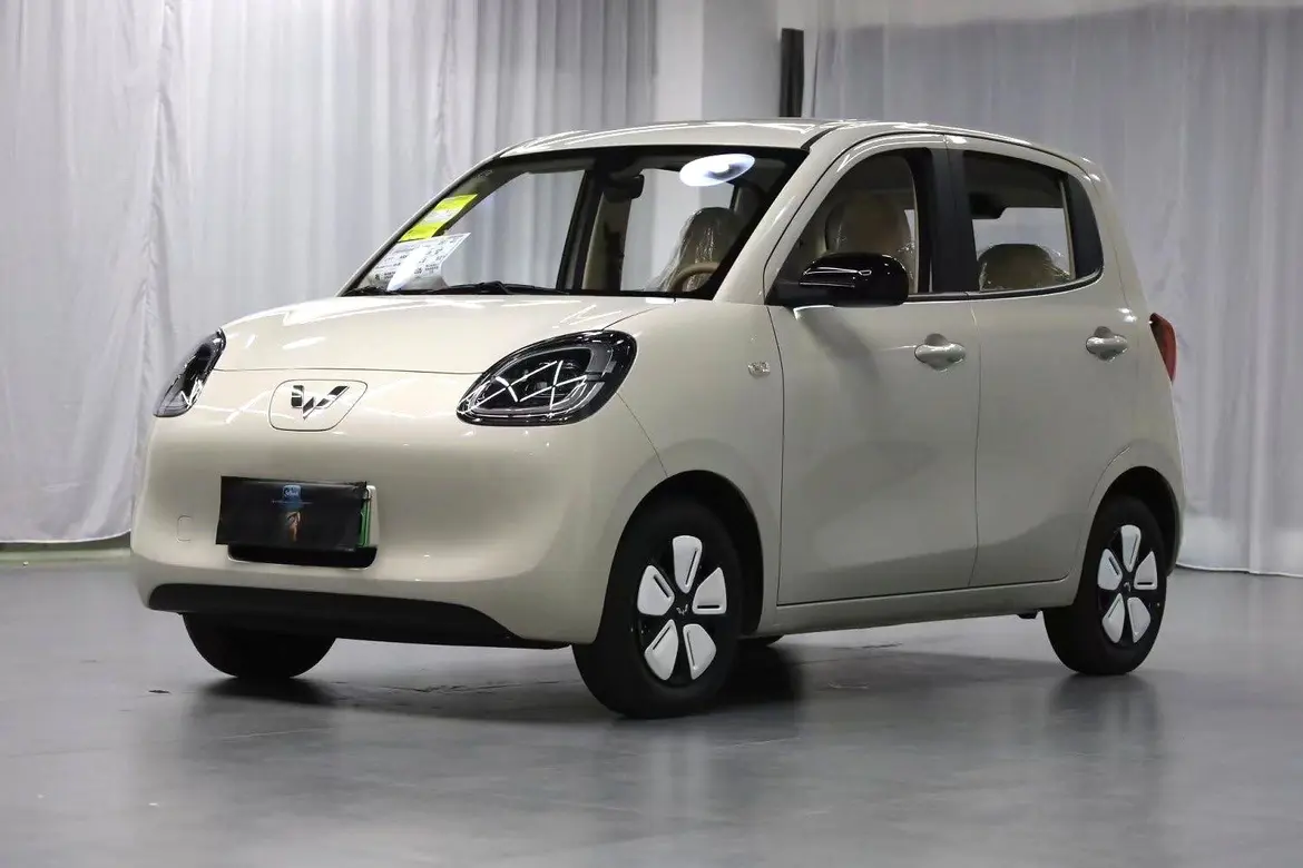 Wuling Hongguang MINIEV  из Китая