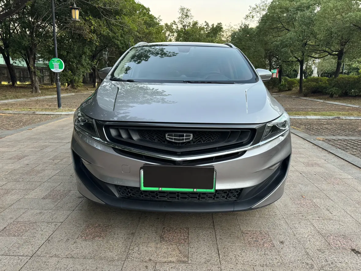 Geely Jiaji PHEV  из Китая