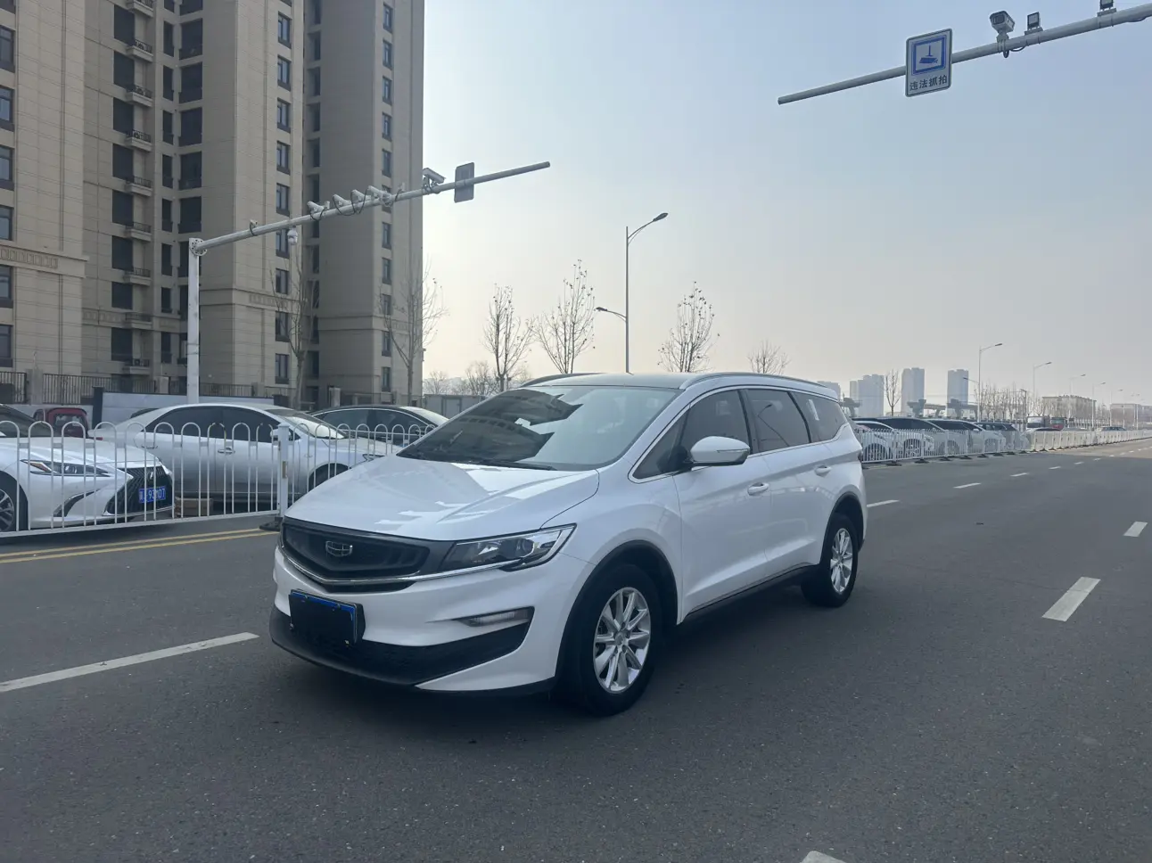 Geely Jiaji  из Китая