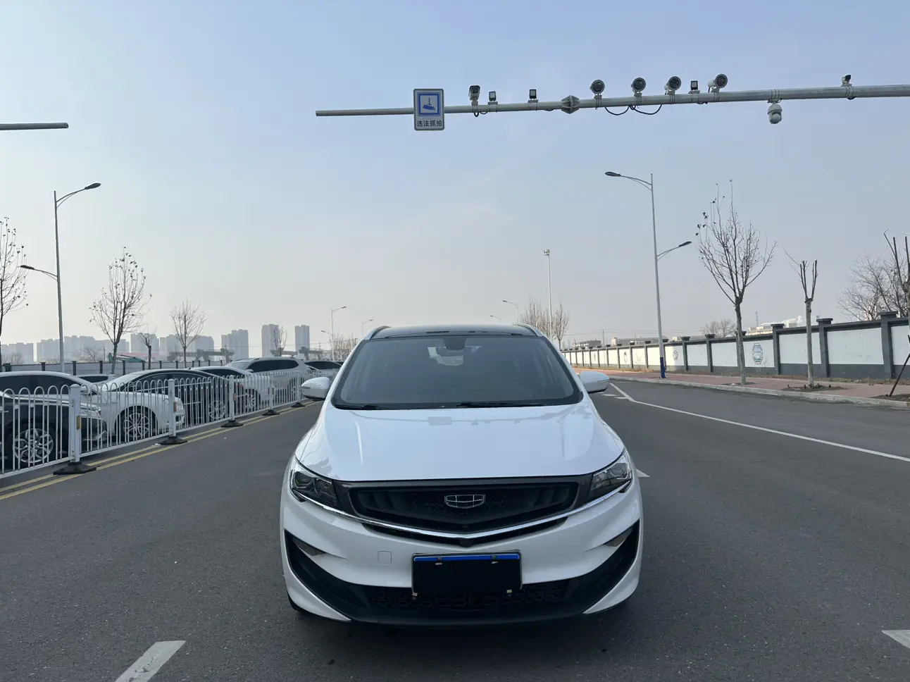 Geely Jiaji  из Китая