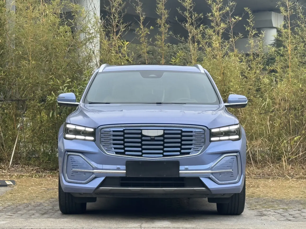 Geely Monjaro (extended range electric version) (Xingyue L extended range electric version)  из Китая