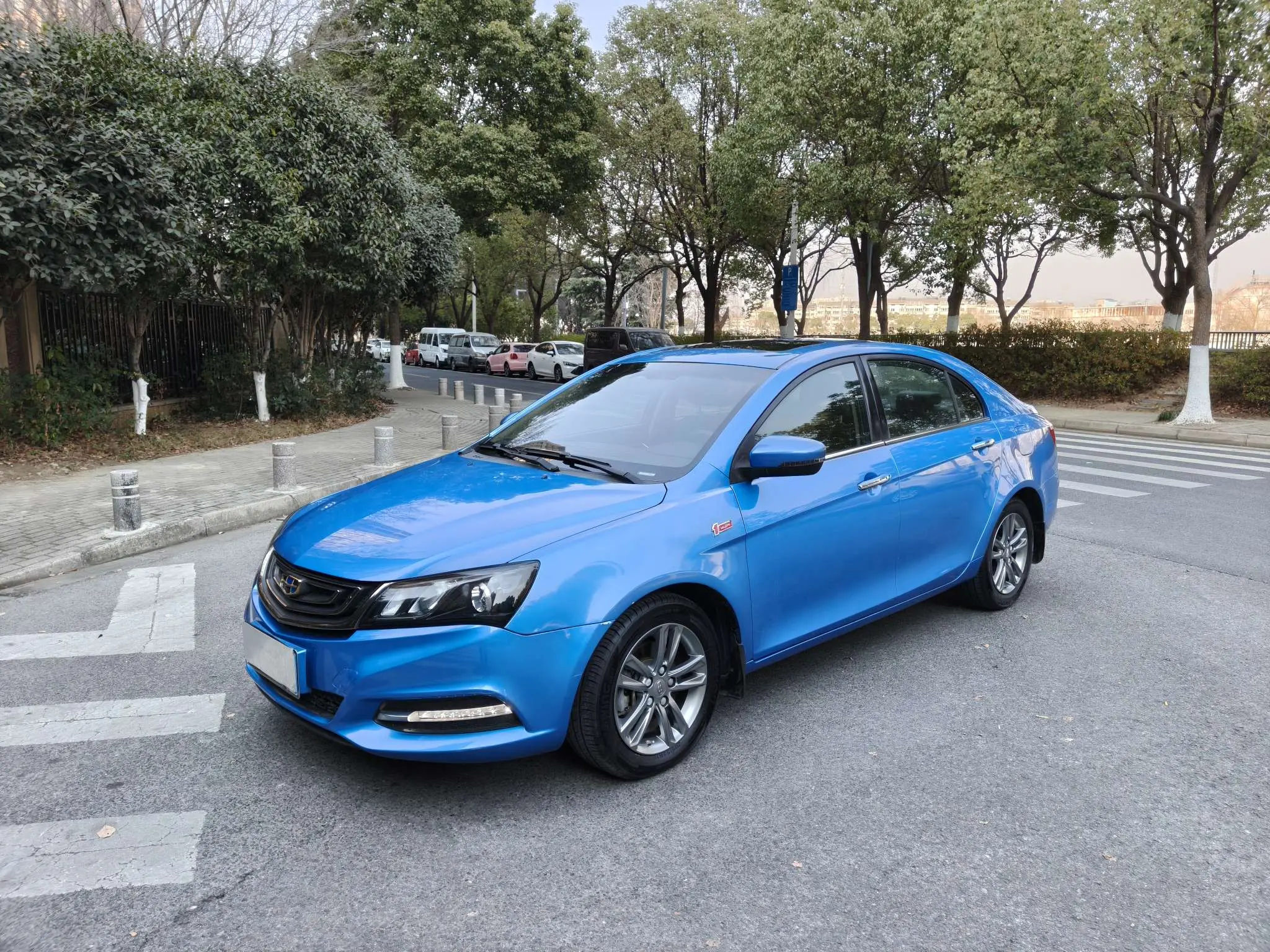 Geely Emgrand  из Китая