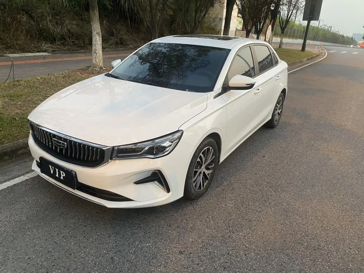 Geely Emgrand  из Китая