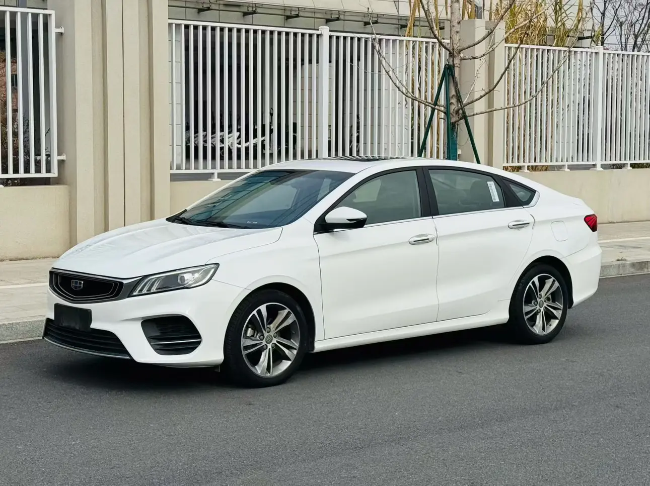 Geely Binrui  из Китая